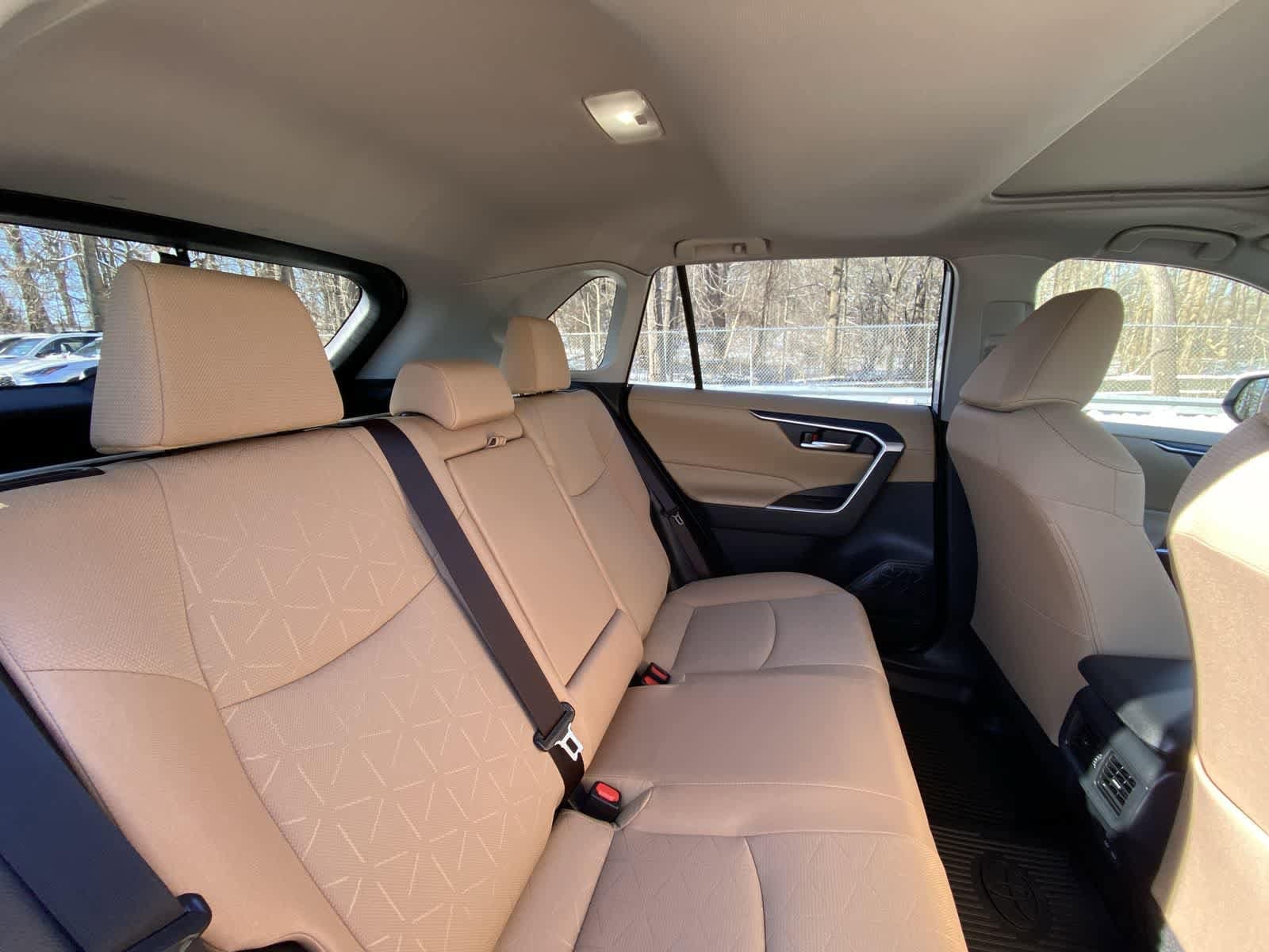 Thumbnail: 2025 Toyota RAV4 - 24