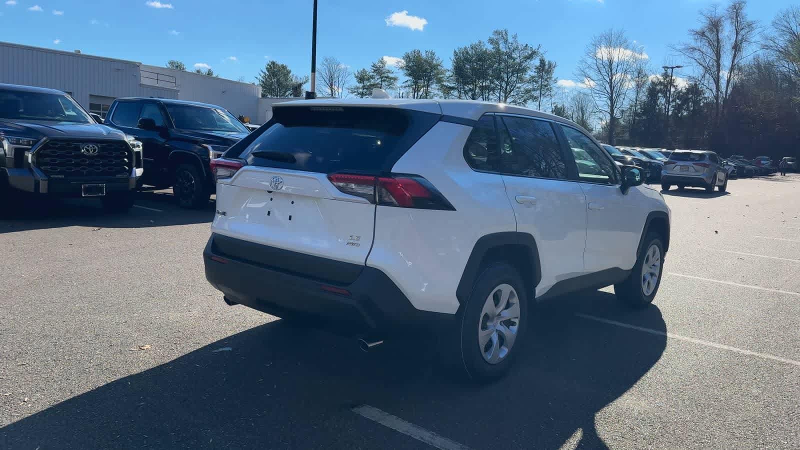 Thumbnail: 2025 Toyota RAV4 - 8