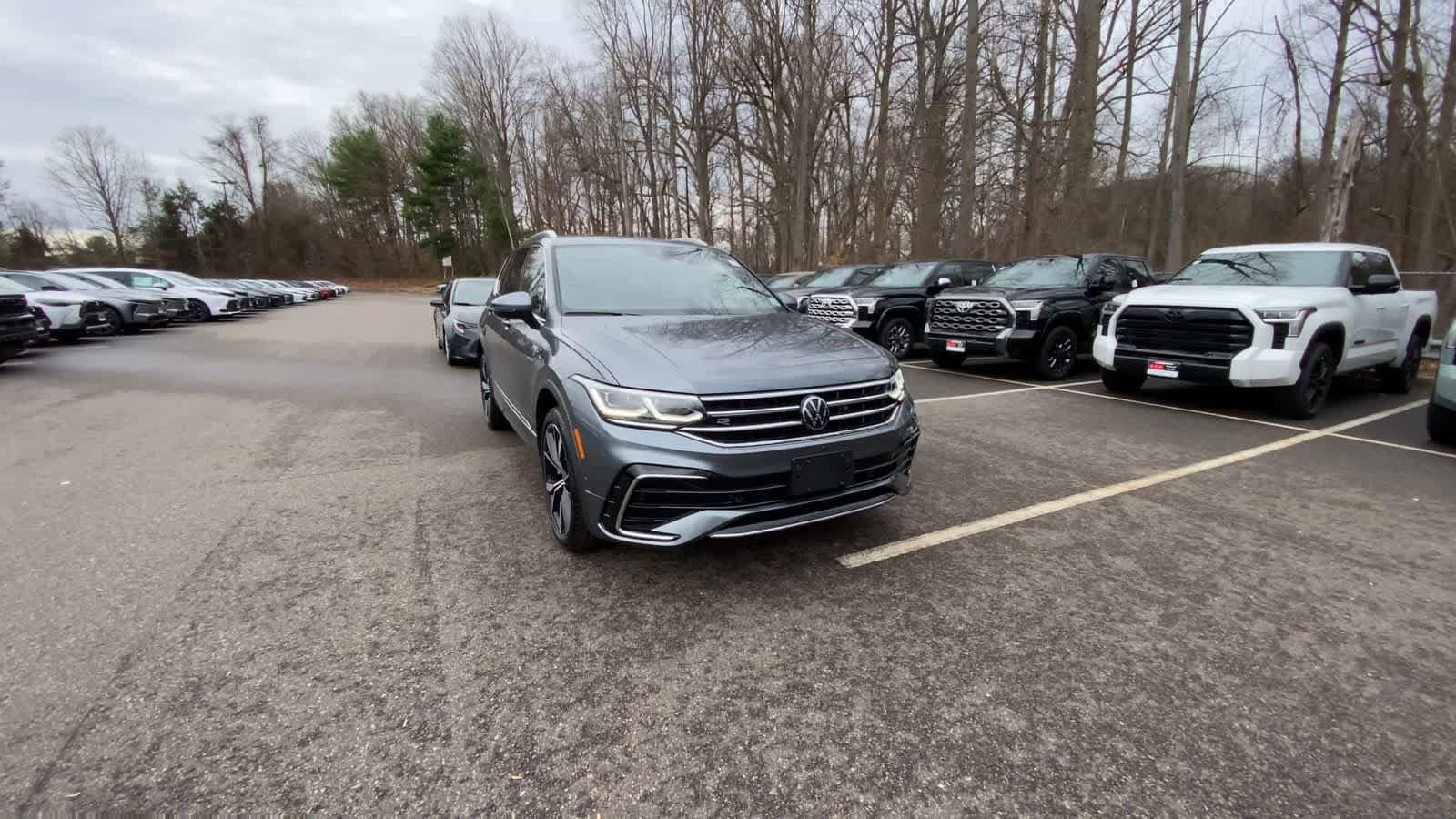 Thumbnail: 2024 Volkswagen Tiguan - 4