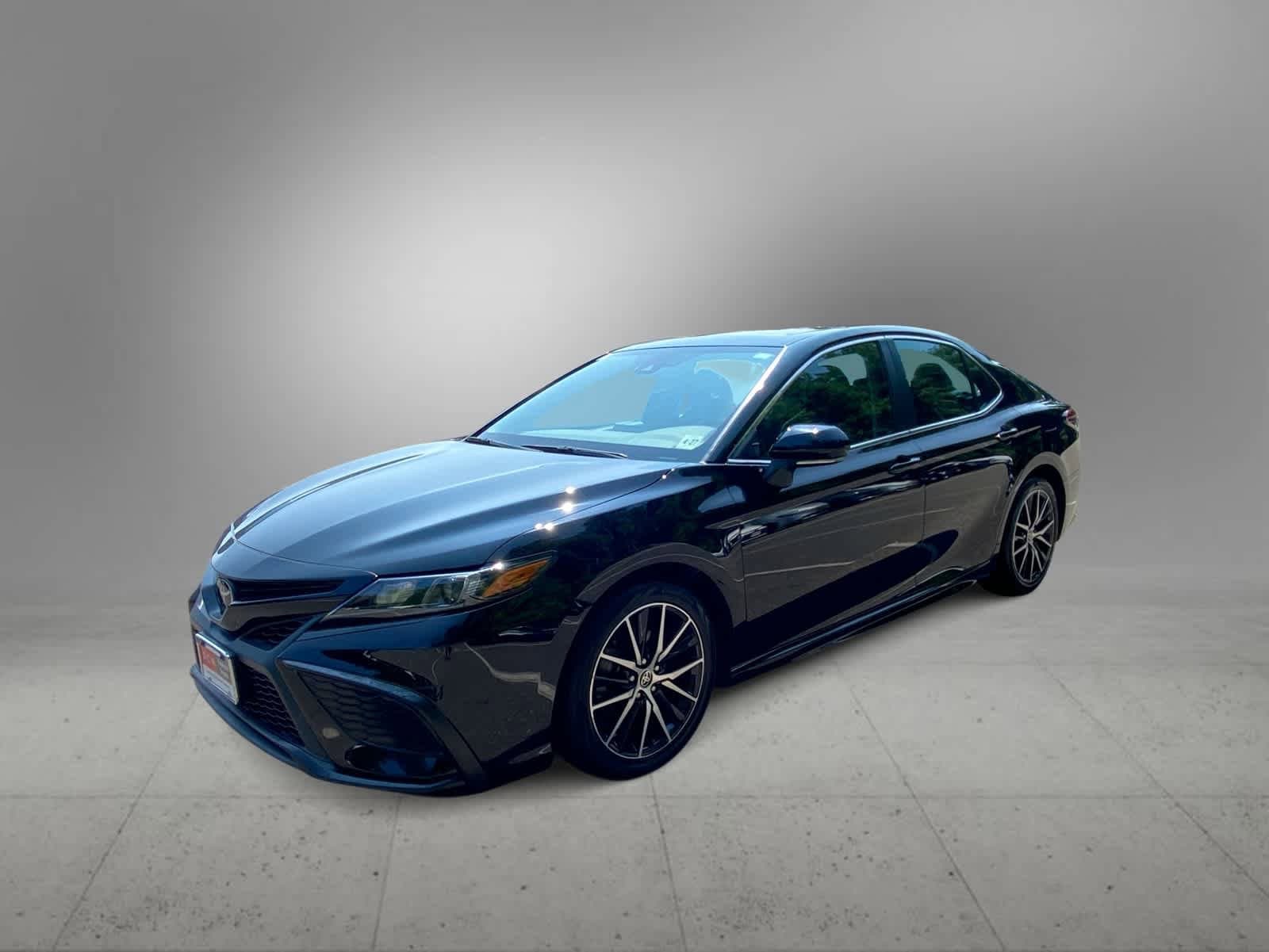 Thumbnail: 2022 Toyota Camry - 1