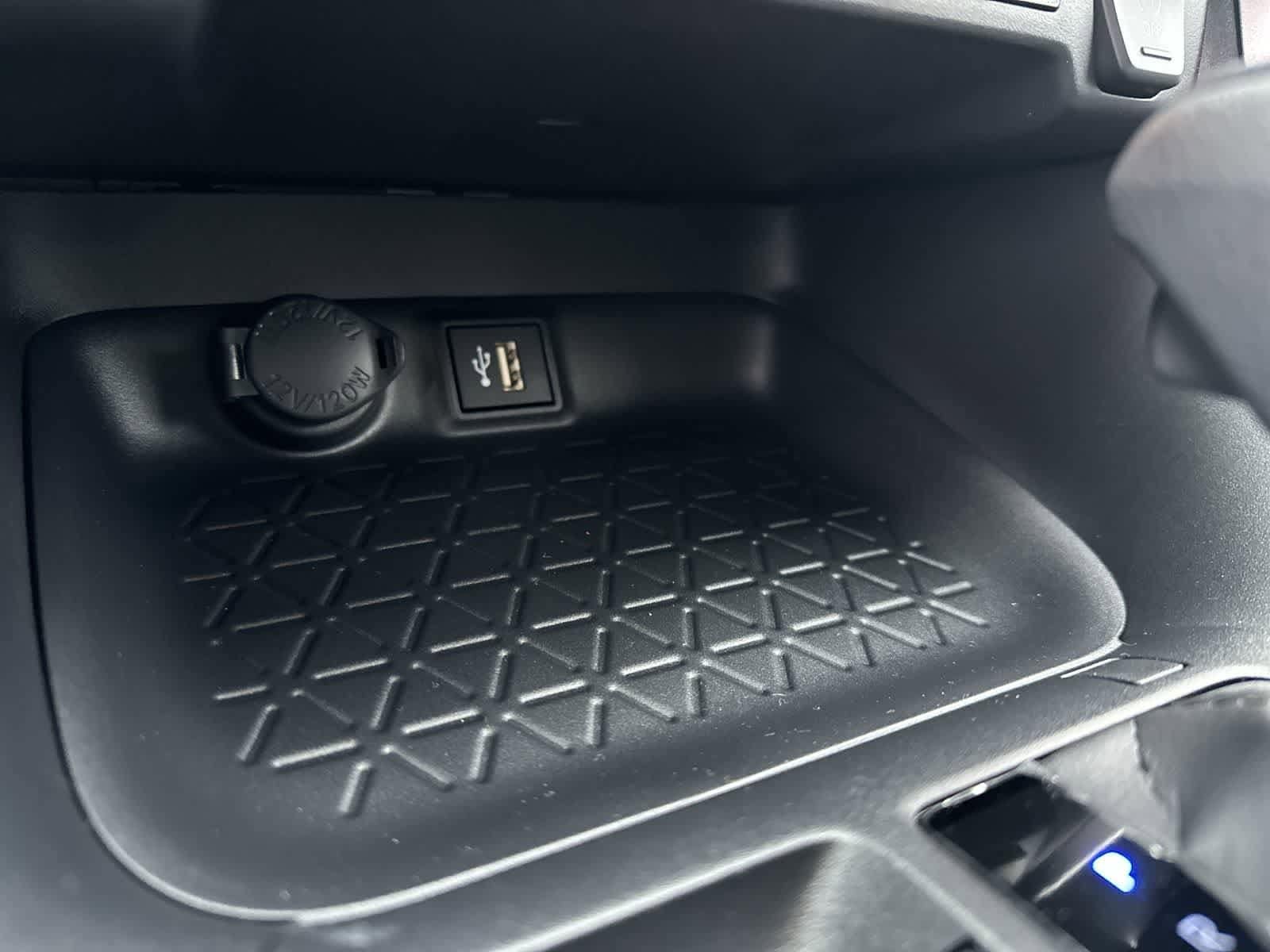 Thumbnail: 2025 Toyota RAV4 - 24