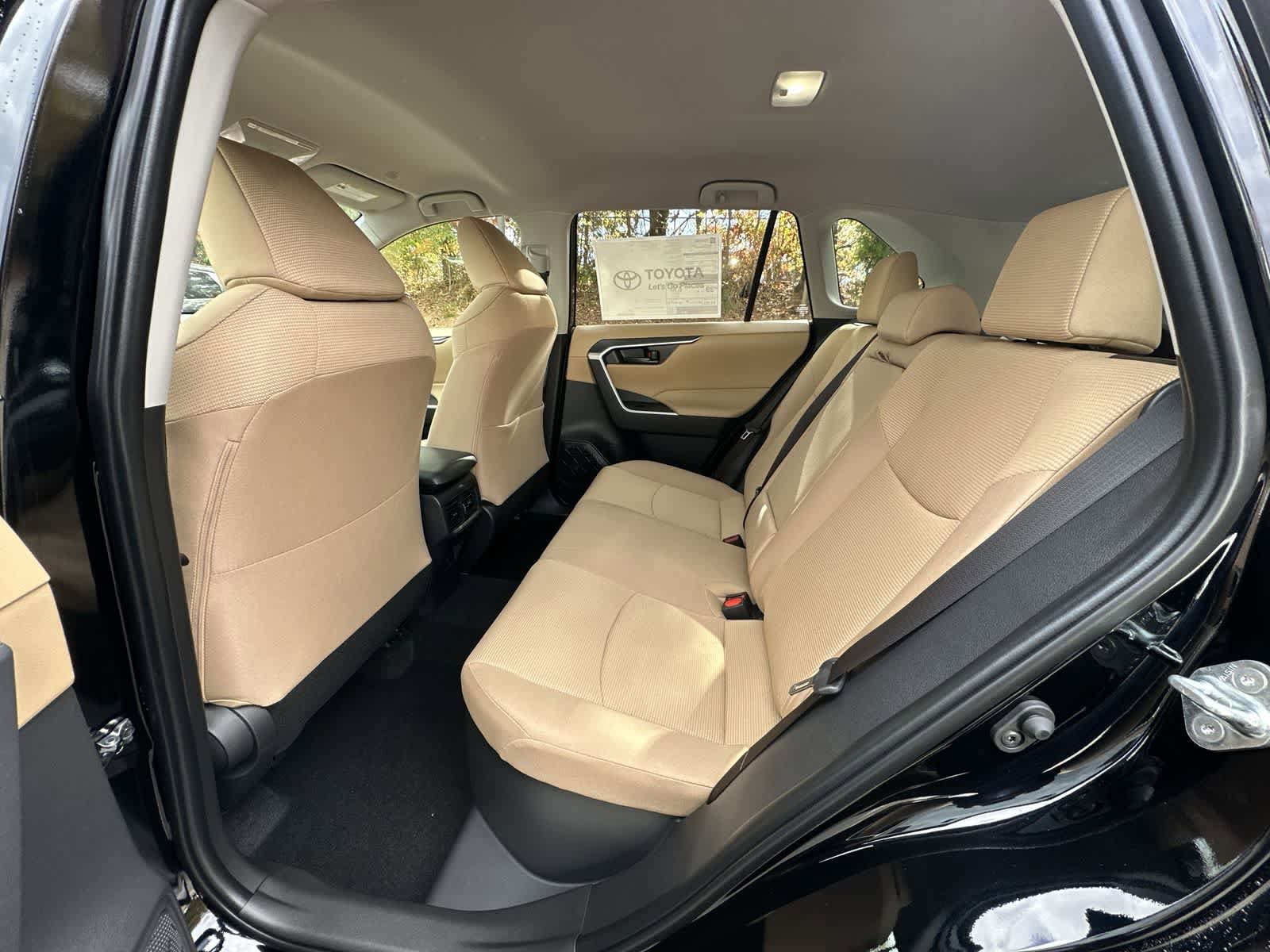 Thumbnail: 2025 Toyota RAV4 - 25