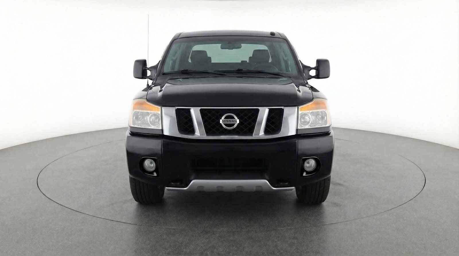 Thumbnail: 2015 Nissan Titan - 3