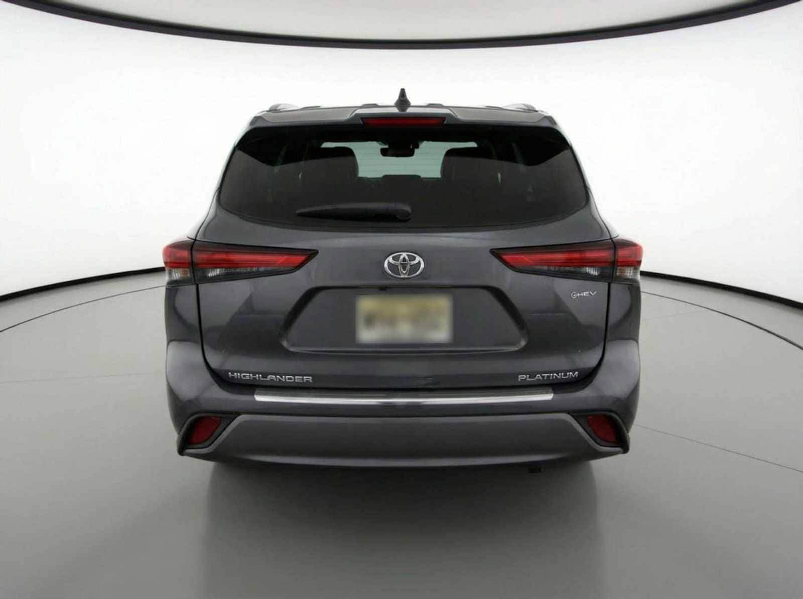 Thumbnail: 2025 Toyota Highlander - 4