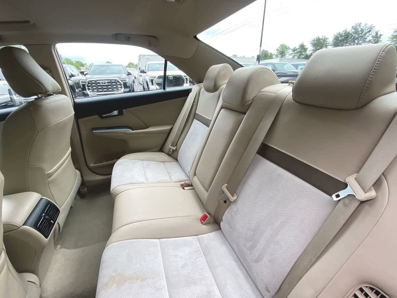 Thumbnail: 2014 Toyota Camry - 23