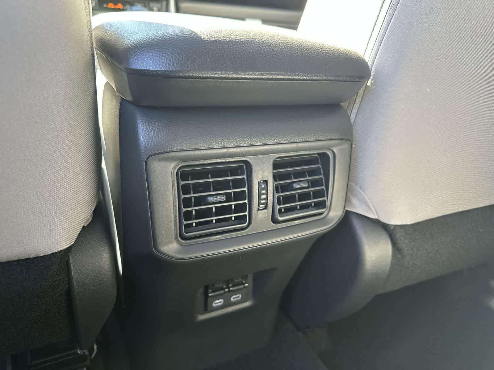 Thumbnail: 2025 Toyota RAV4 - 31