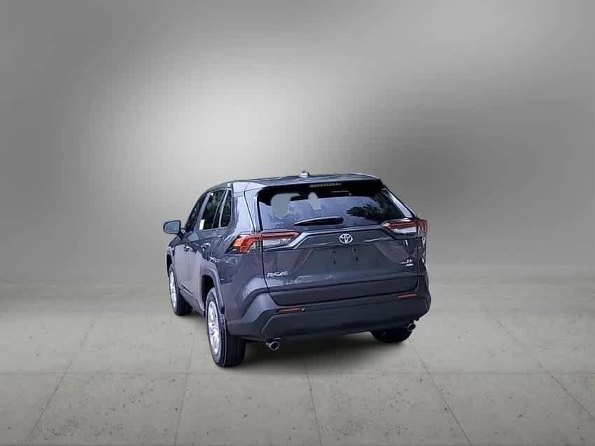 2025 Toyota RAV4 LE 7