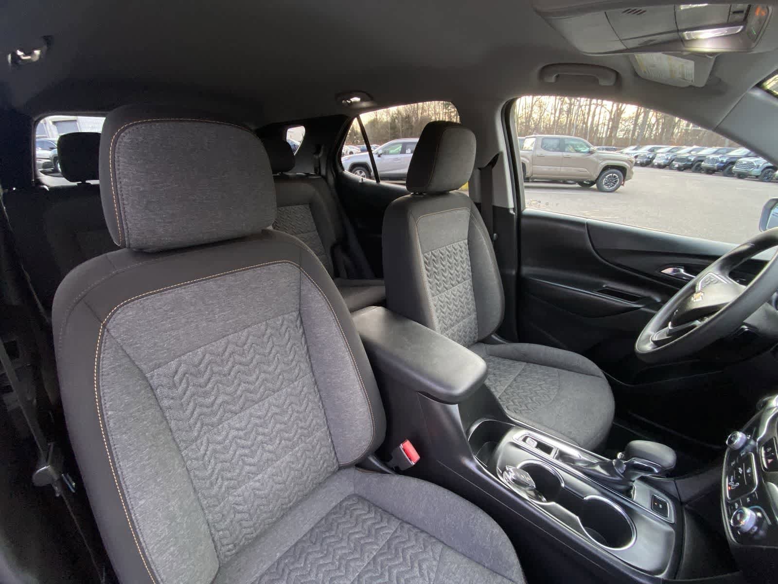 Thumbnail: 2022 Chevrolet Equinox - 28