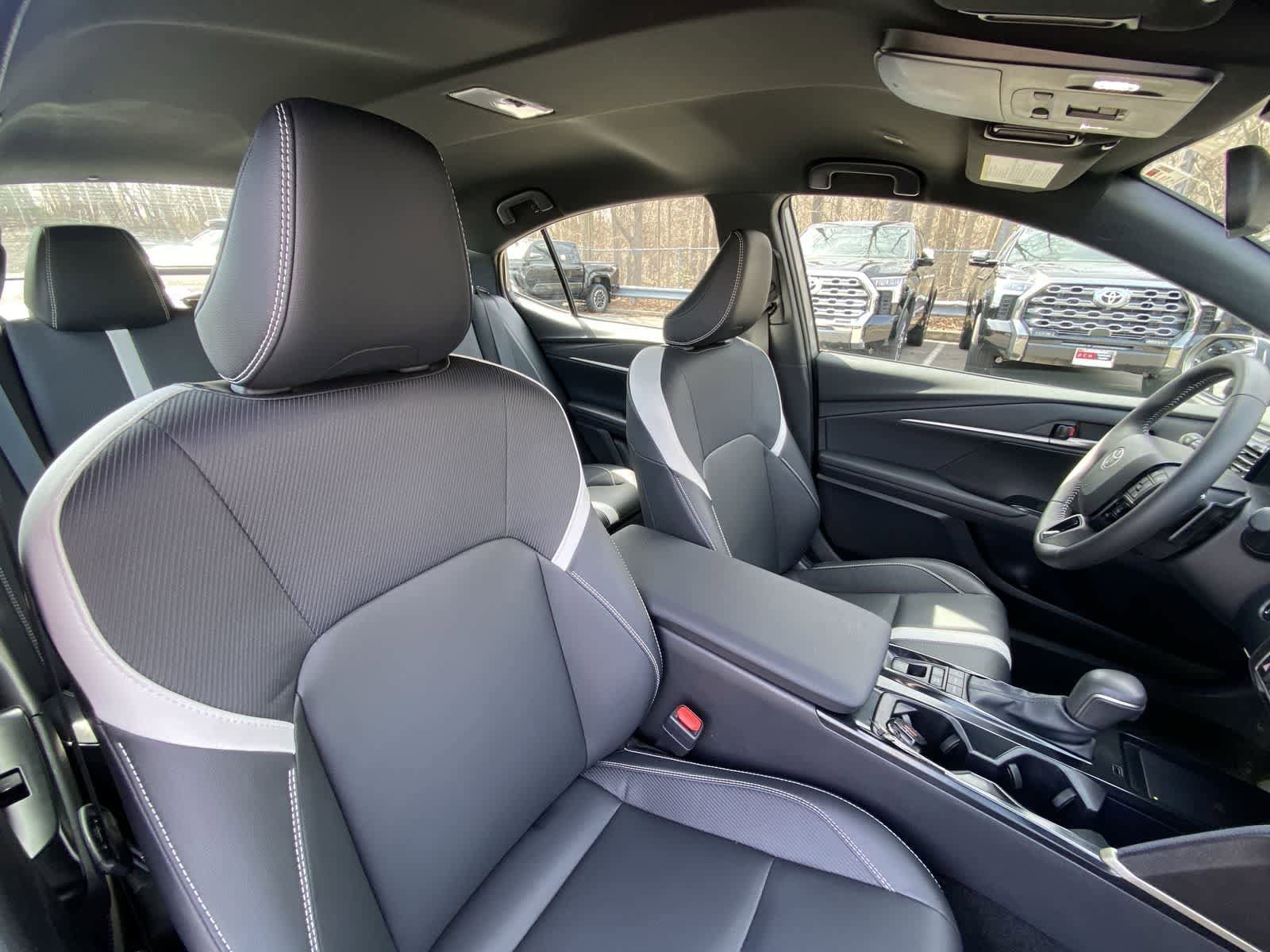 Thumbnail: 2025 Toyota Camry - 22