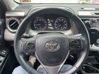 Thumbnail: 2016 Toyota RAV4 - 15