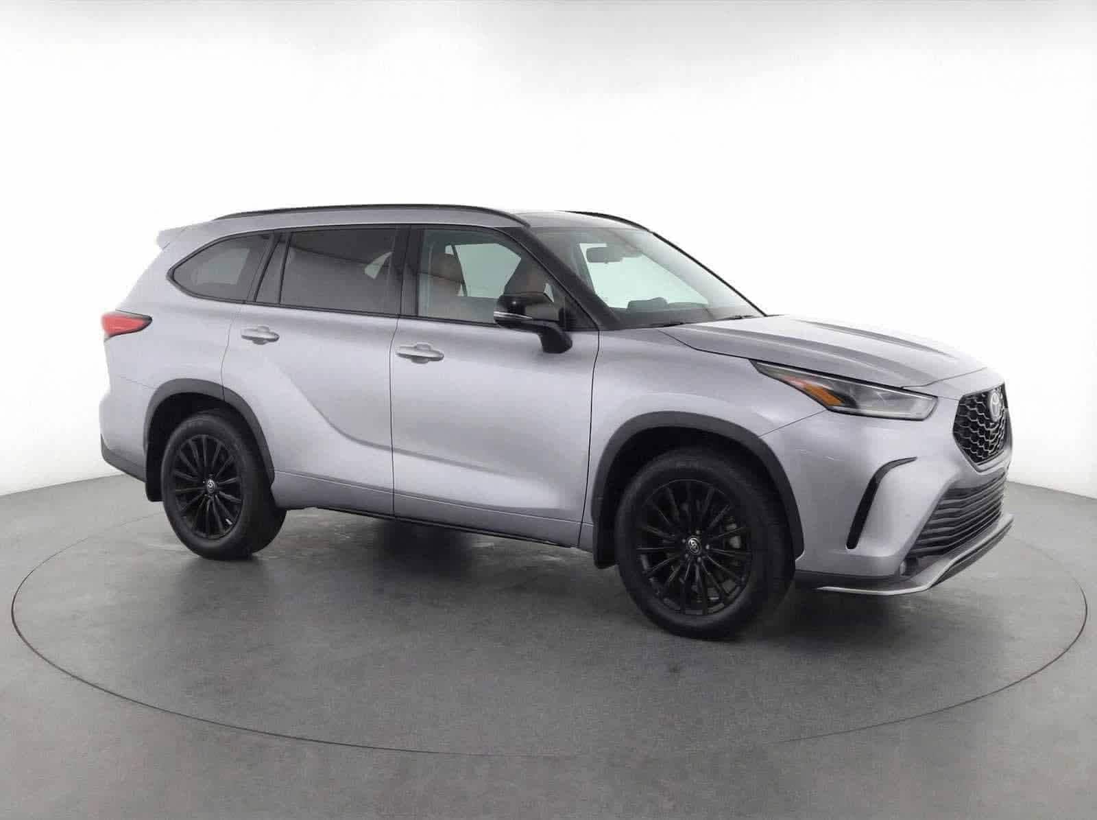Thumbnail: 2025 Toyota Highlander - 3