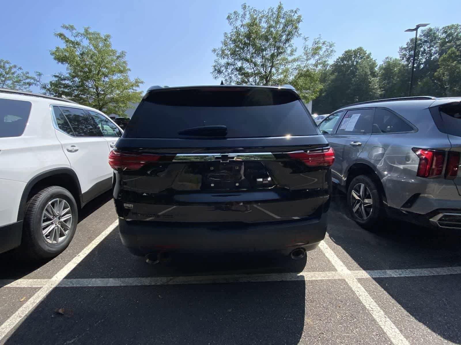 Thumbnail: 2022 Chevrolet Traverse - 8