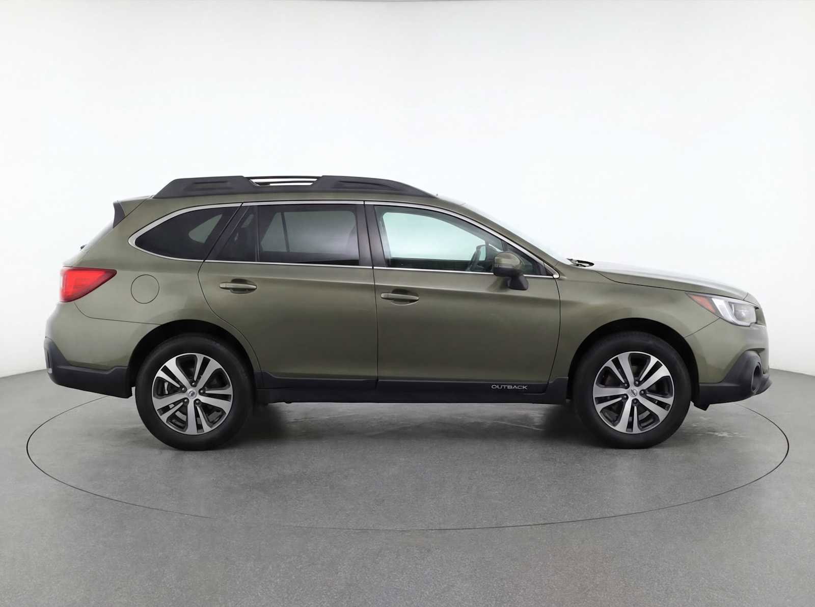 Thumbnail: 2018 Subaru Outback - 4
