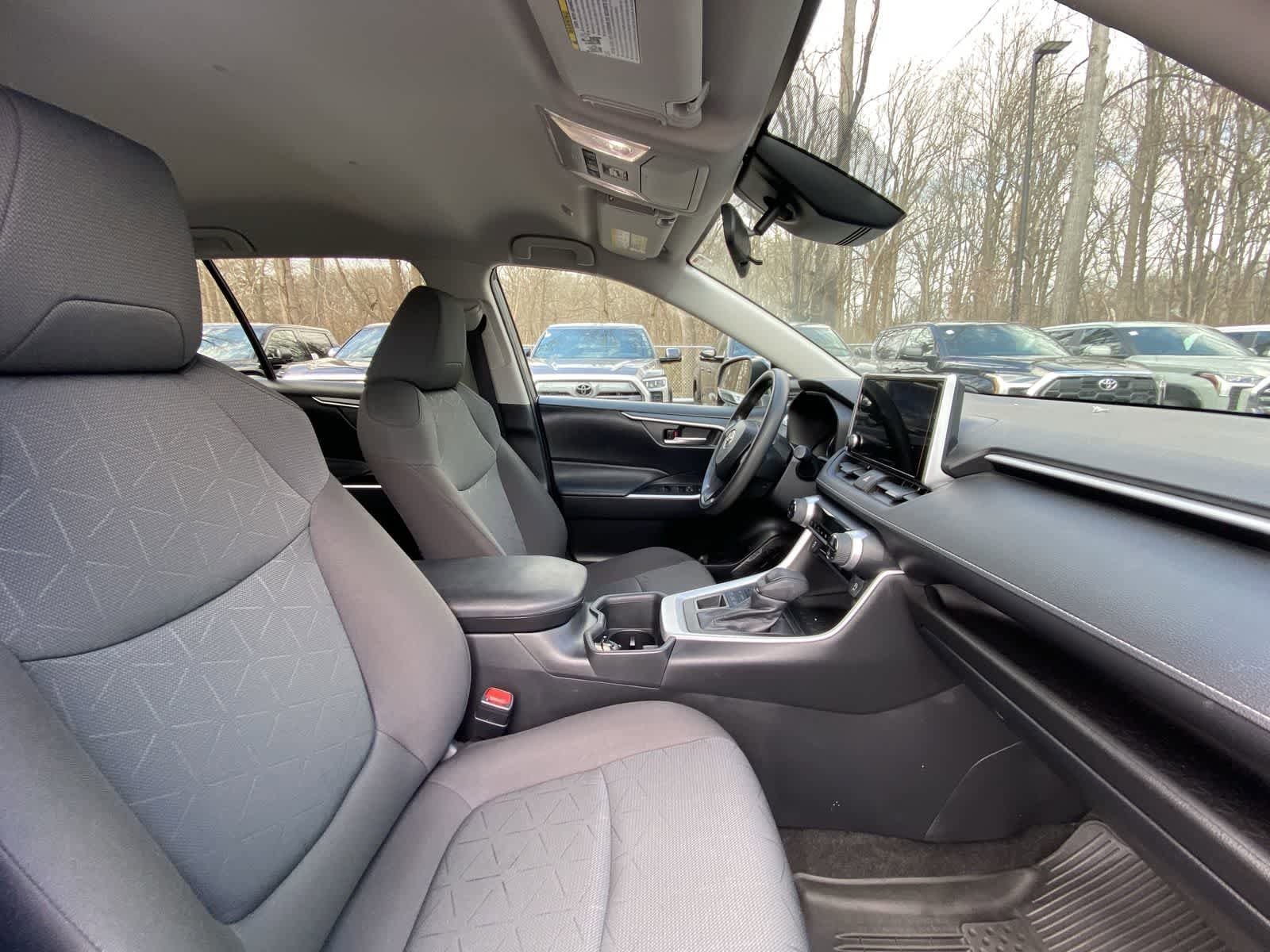 Thumbnail: 2023 Toyota RAV4 - 20