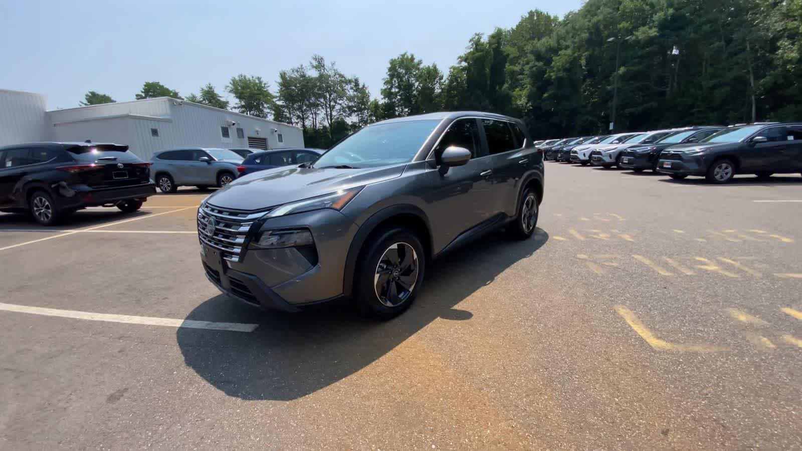 Thumbnail: 2024 Nissan Rogue - 4