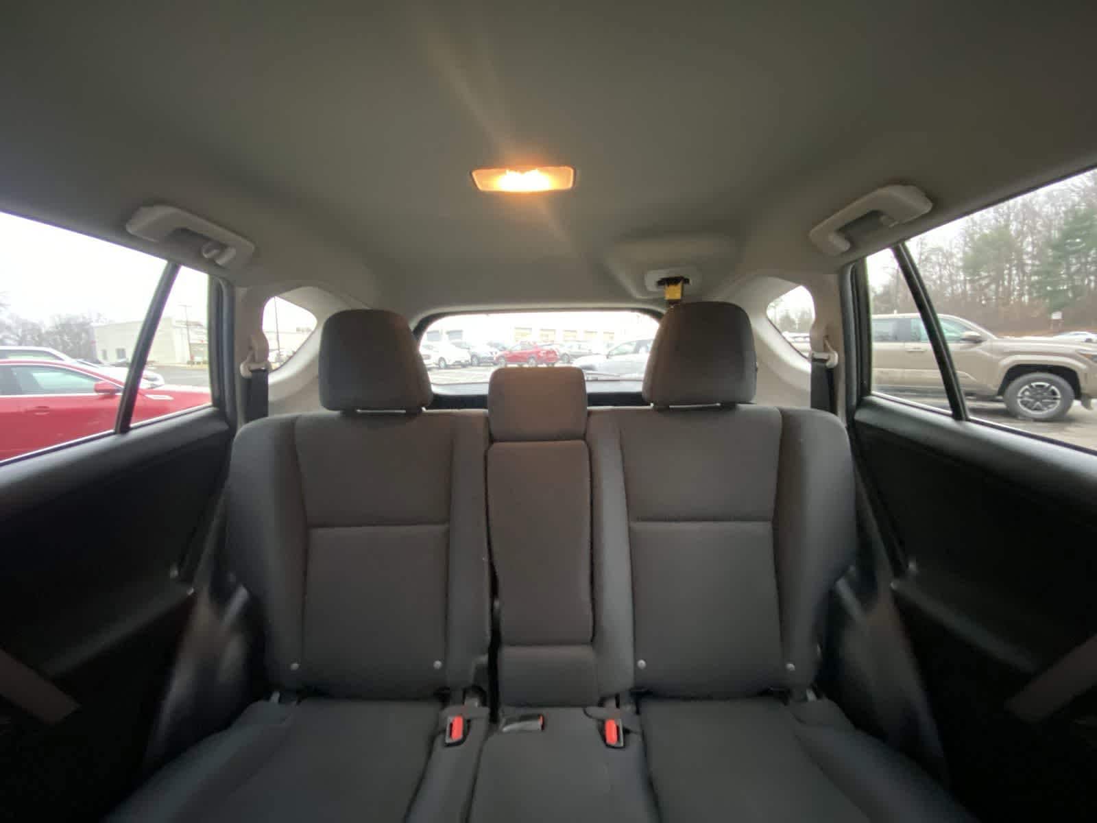 Thumbnail: 2018 Toyota RAV4 - 30