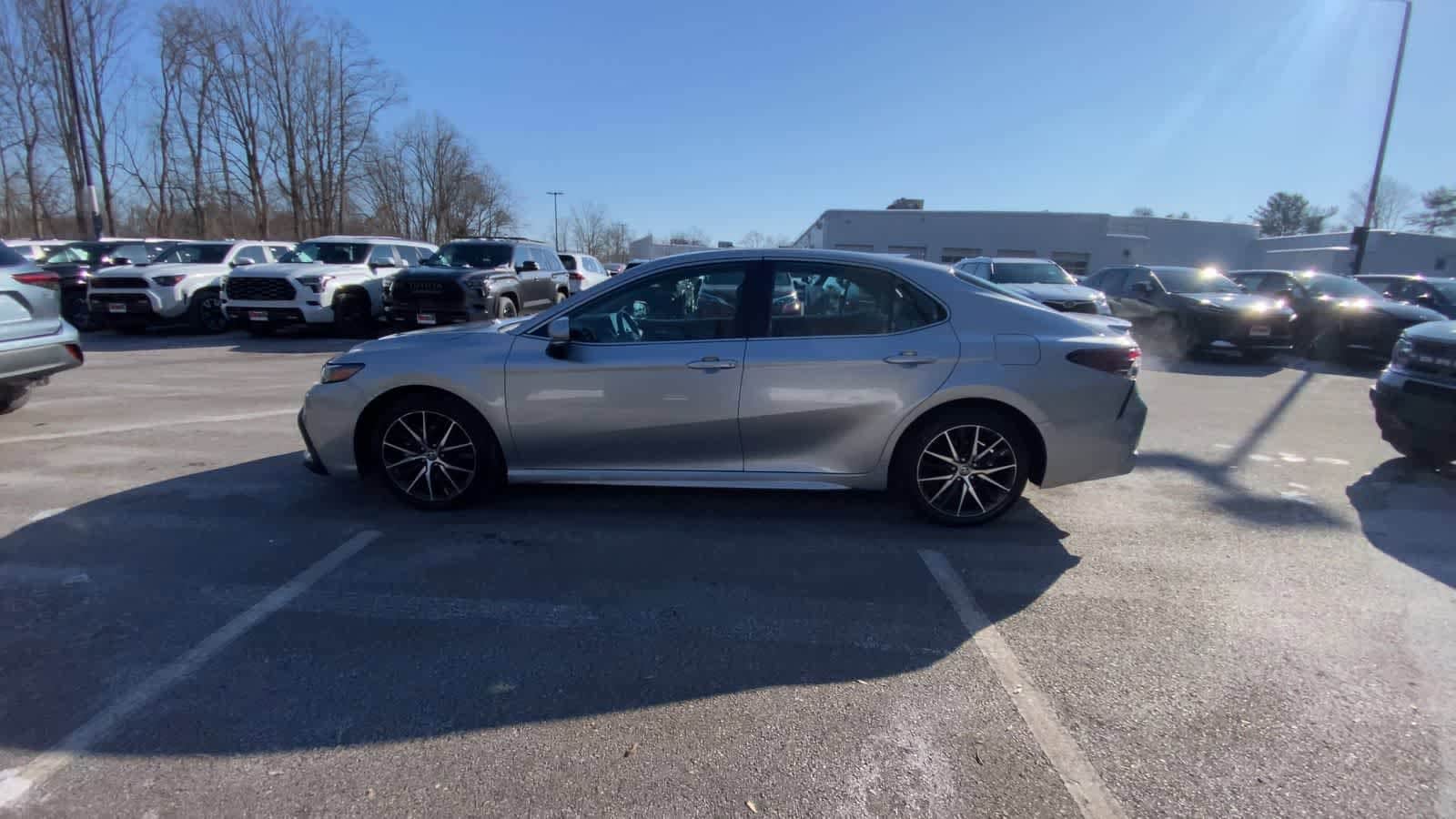 Thumbnail: 2023 Toyota Camry - 13