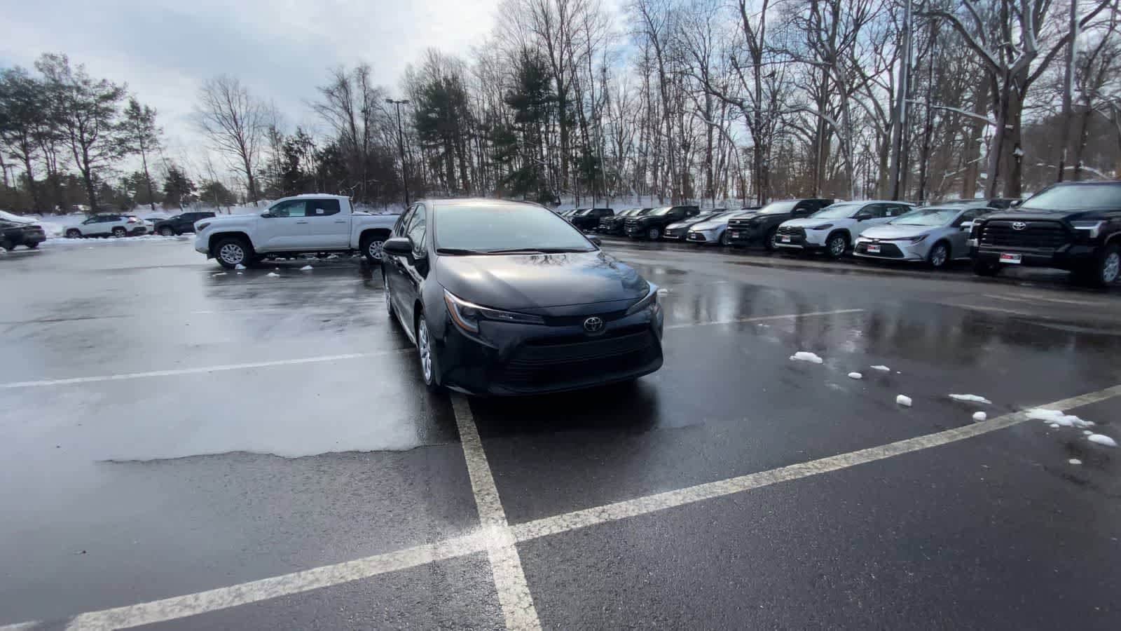 Thumbnail: 2025 Toyota Corolla - 4