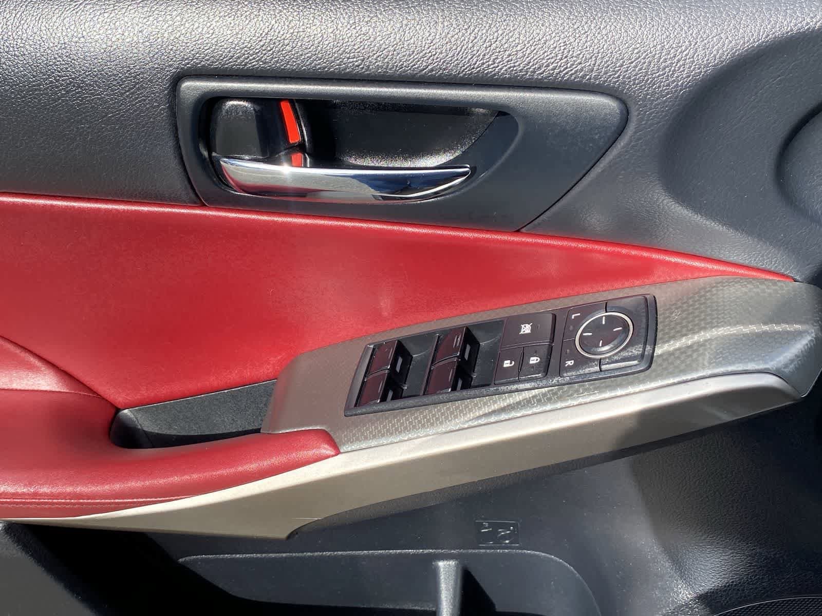 Thumbnail: 2016 Lexus IS - 24