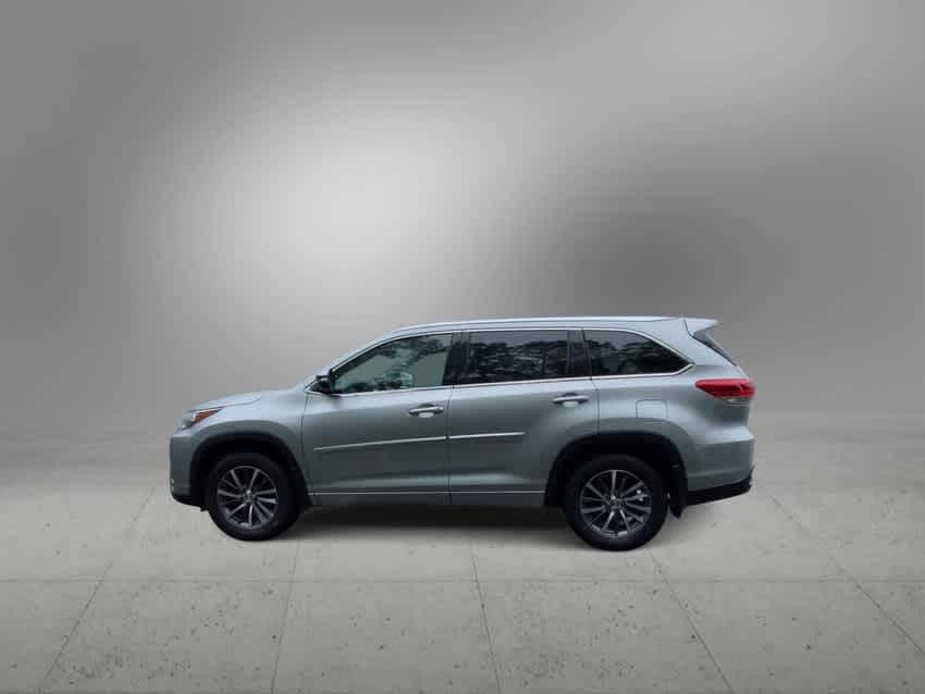Thumbnail: 2018 Toyota Highlander - 5