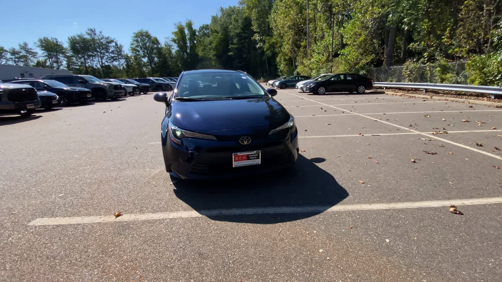2024 Toyota Corolla LE photo 3
