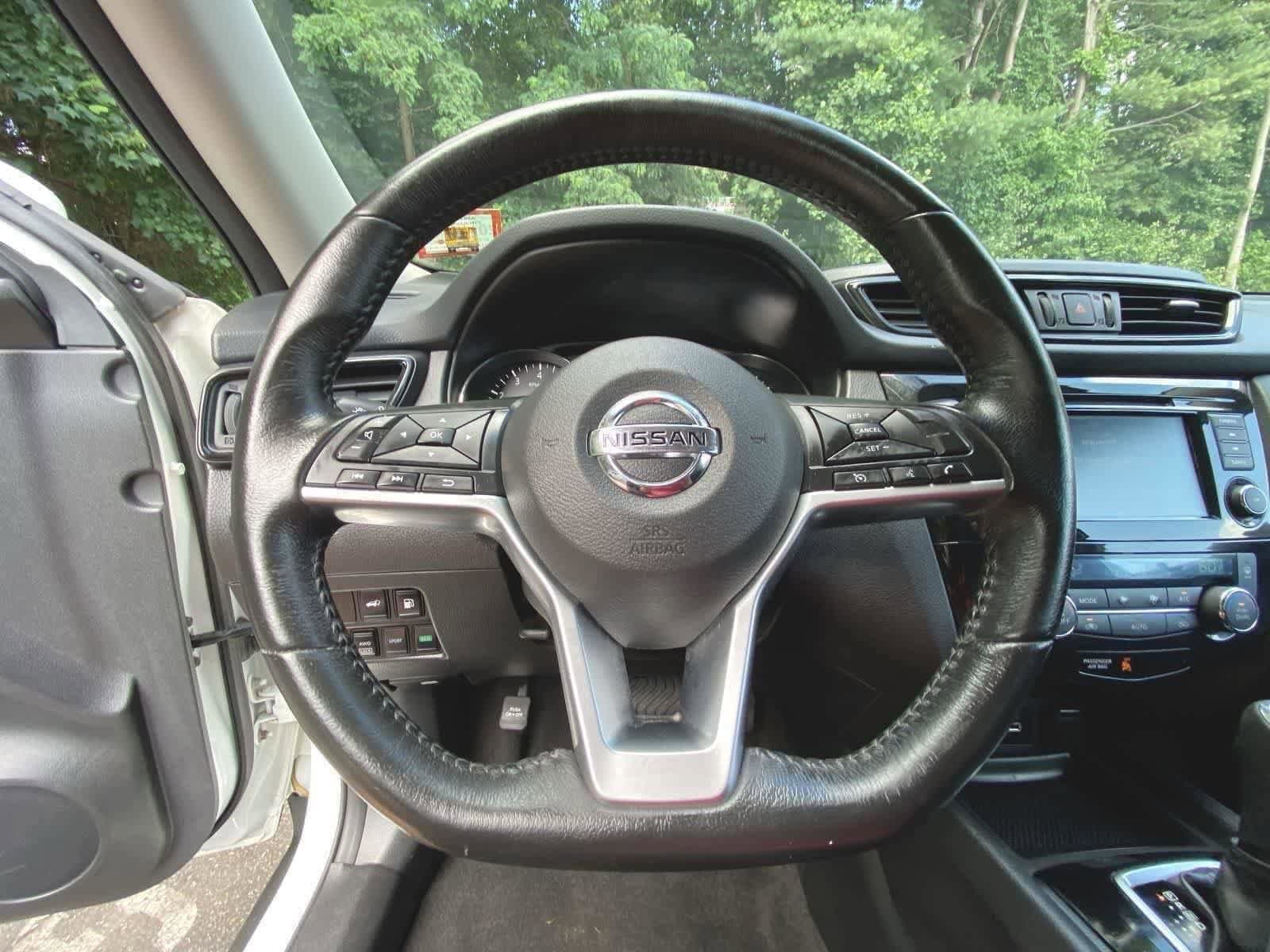 Thumbnail: 2018 Nissan Rogue - 25