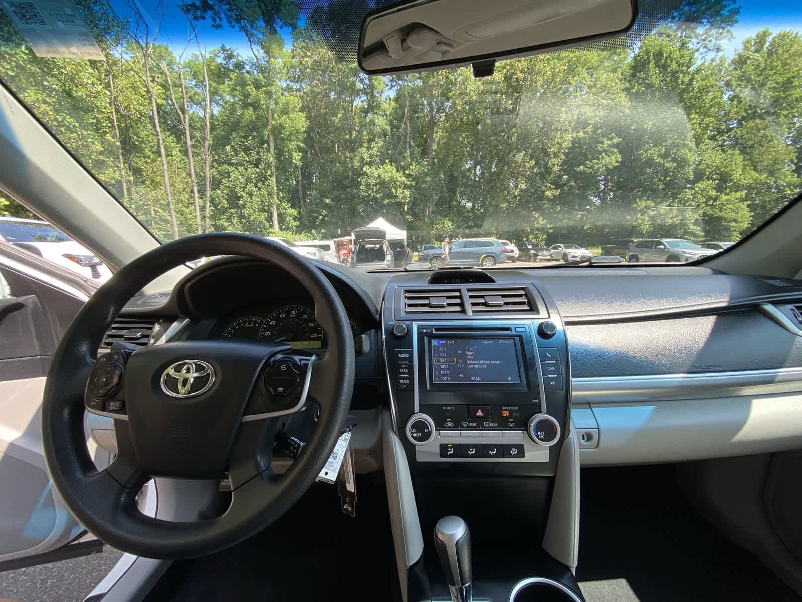 Thumbnail: 2013 Toyota Camry - 18