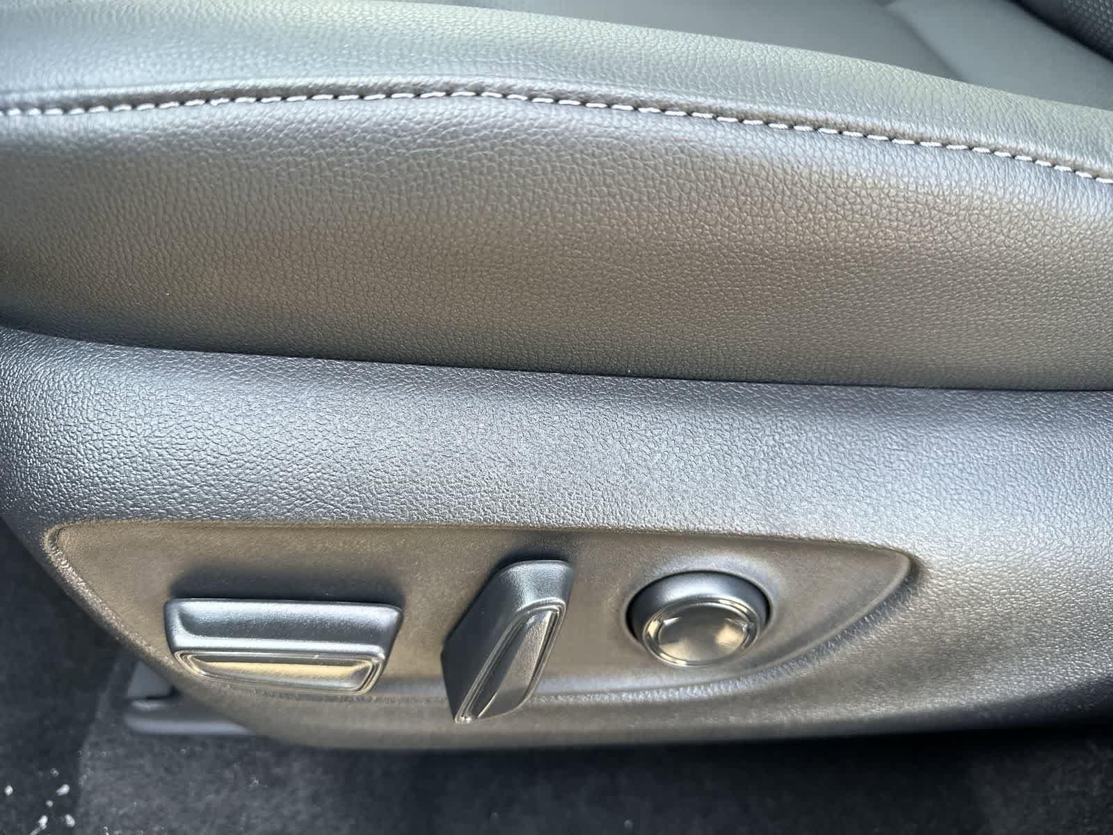 Thumbnail: 2026 Toyota Grand Highlander - 21