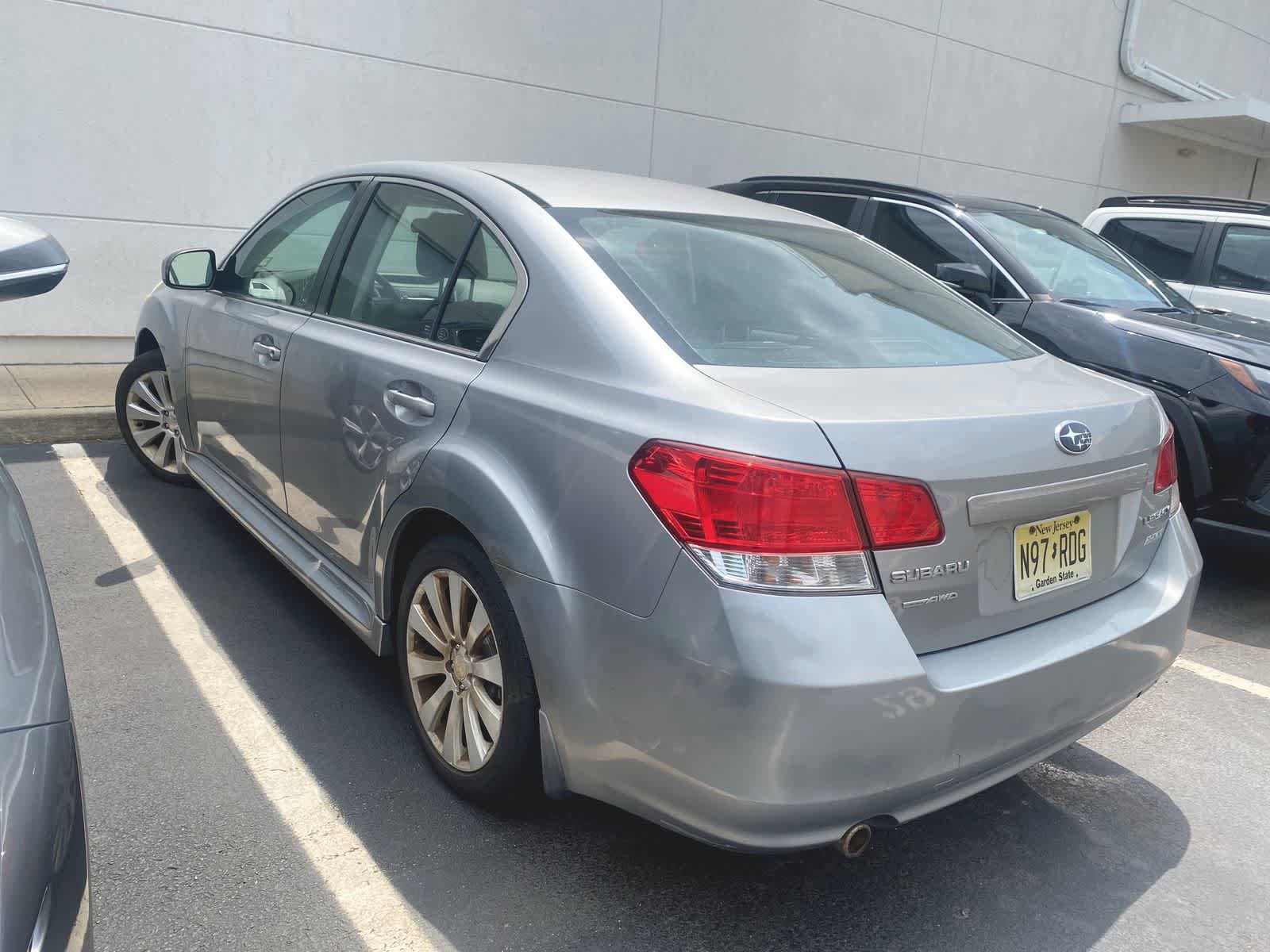 Thumbnail: 2010 Subaru Legacy - 9