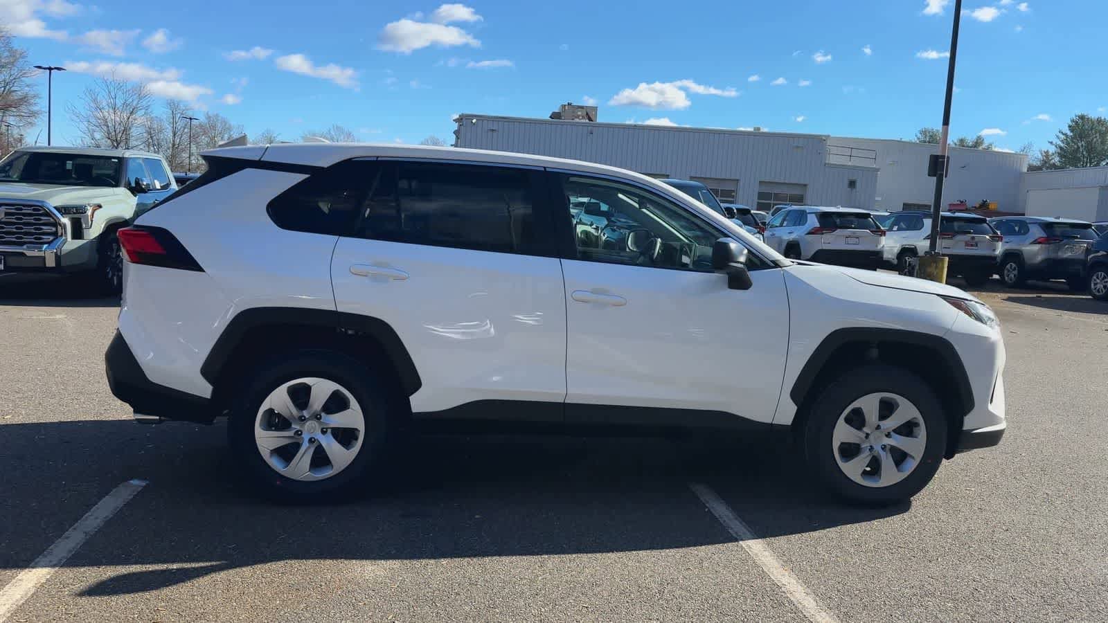 Thumbnail: 2025 Toyota RAV4 - 9