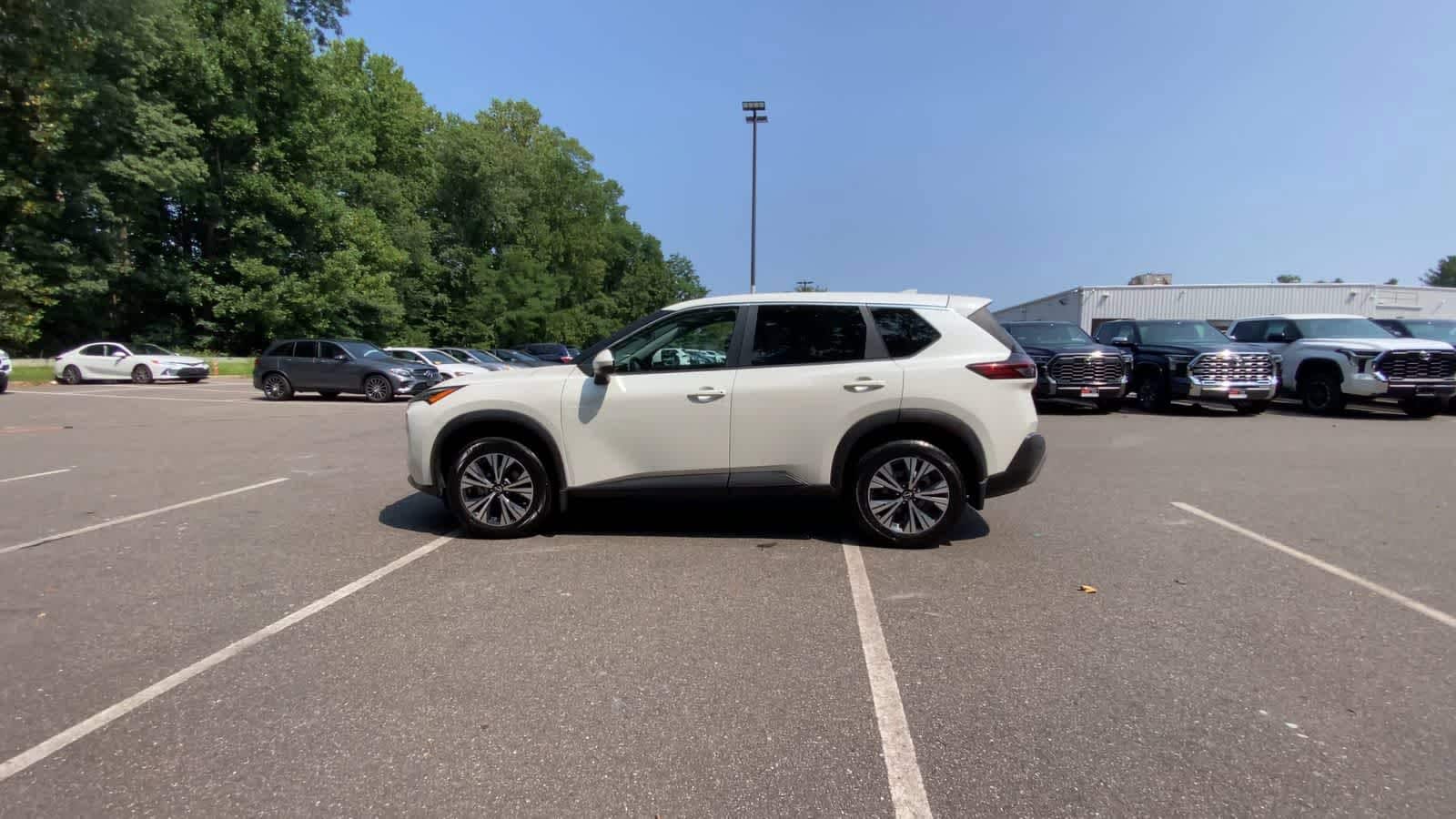 Thumbnail: 2022 Nissan Rogue - 5