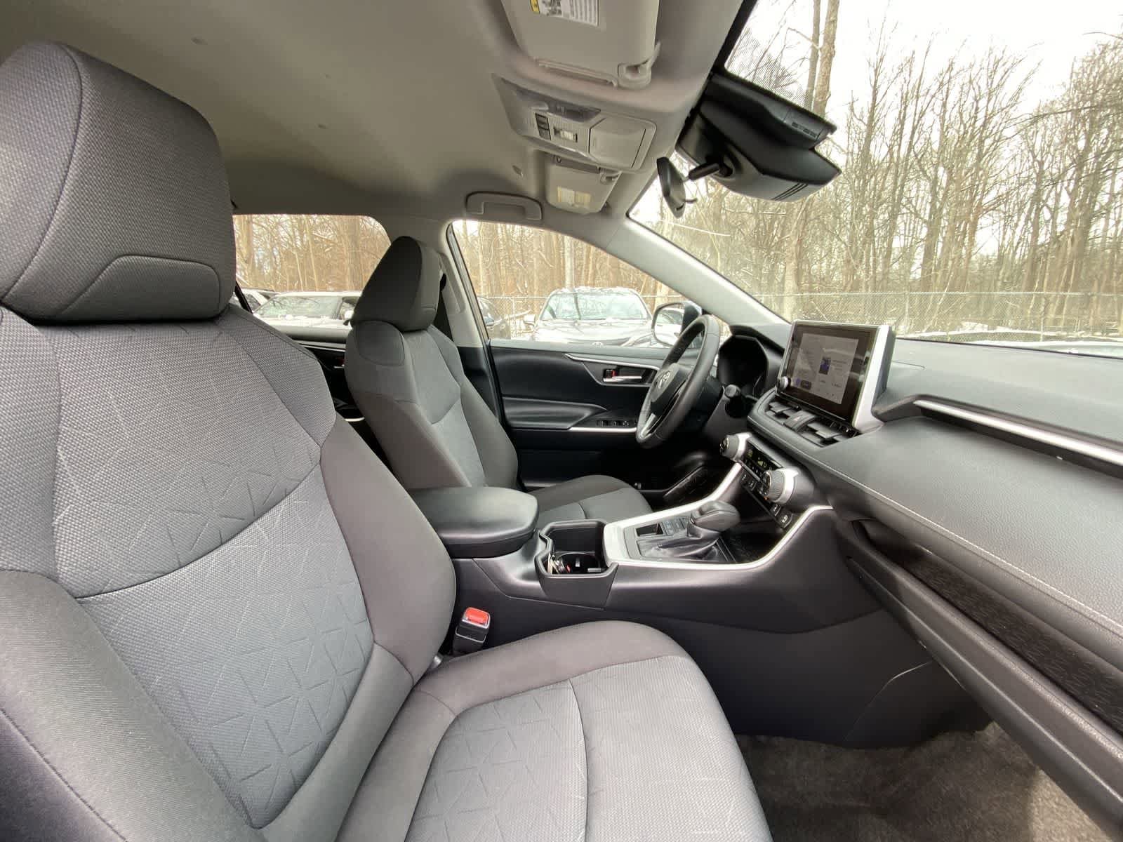 Thumbnail: 2024 Toyota RAV4 - 20