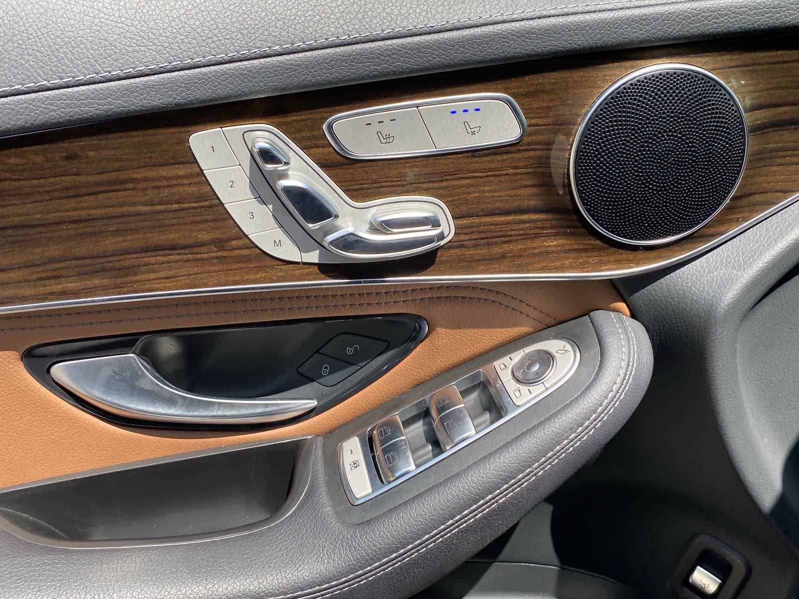 Thumbnail: 2019 Mercedes-Benz GLC - 16