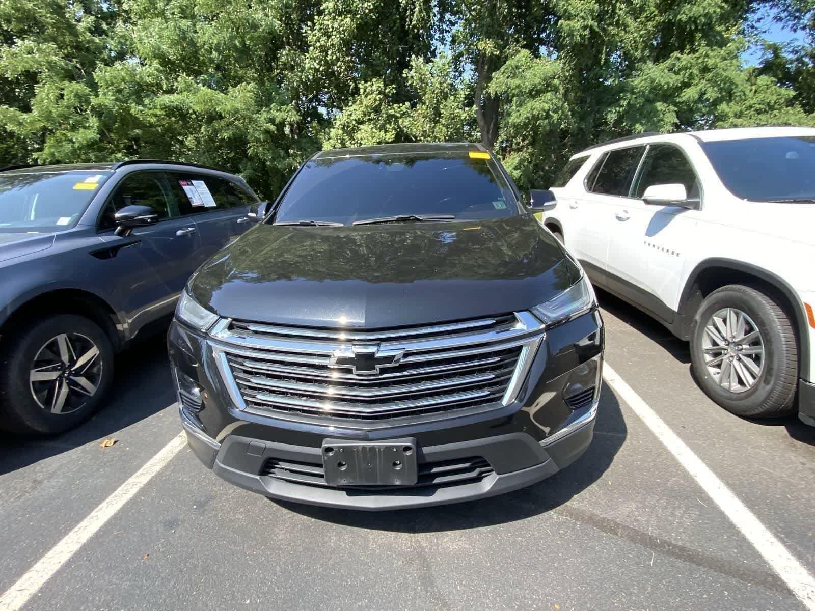Thumbnail: 2022 Chevrolet Traverse - 2