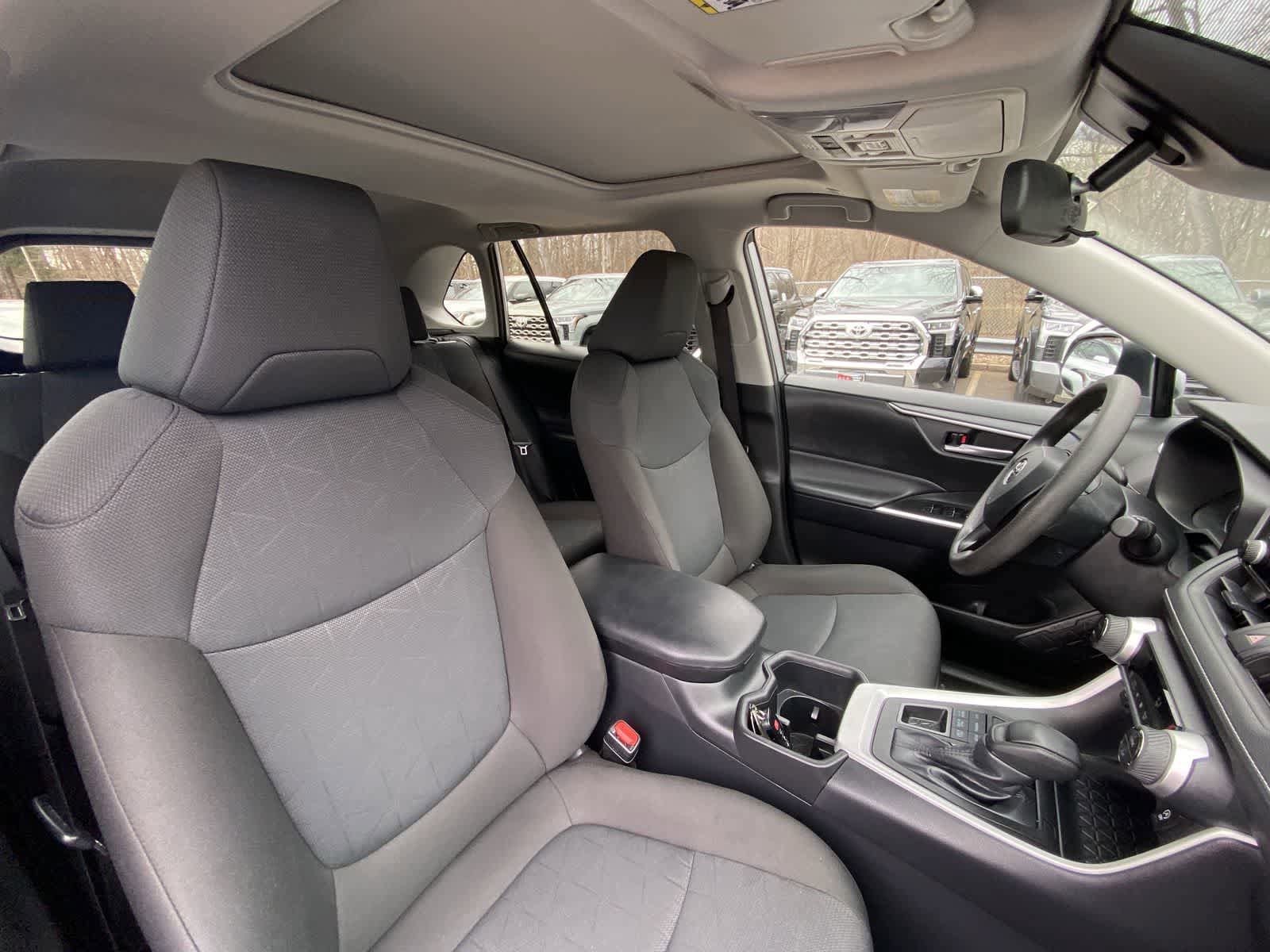 Thumbnail: 2025 Toyota RAV4 - 22