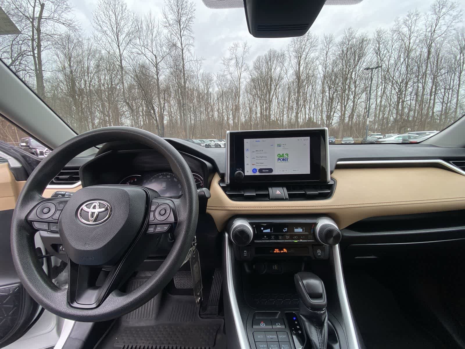 Thumbnail: 2023 Toyota RAV4 - 18