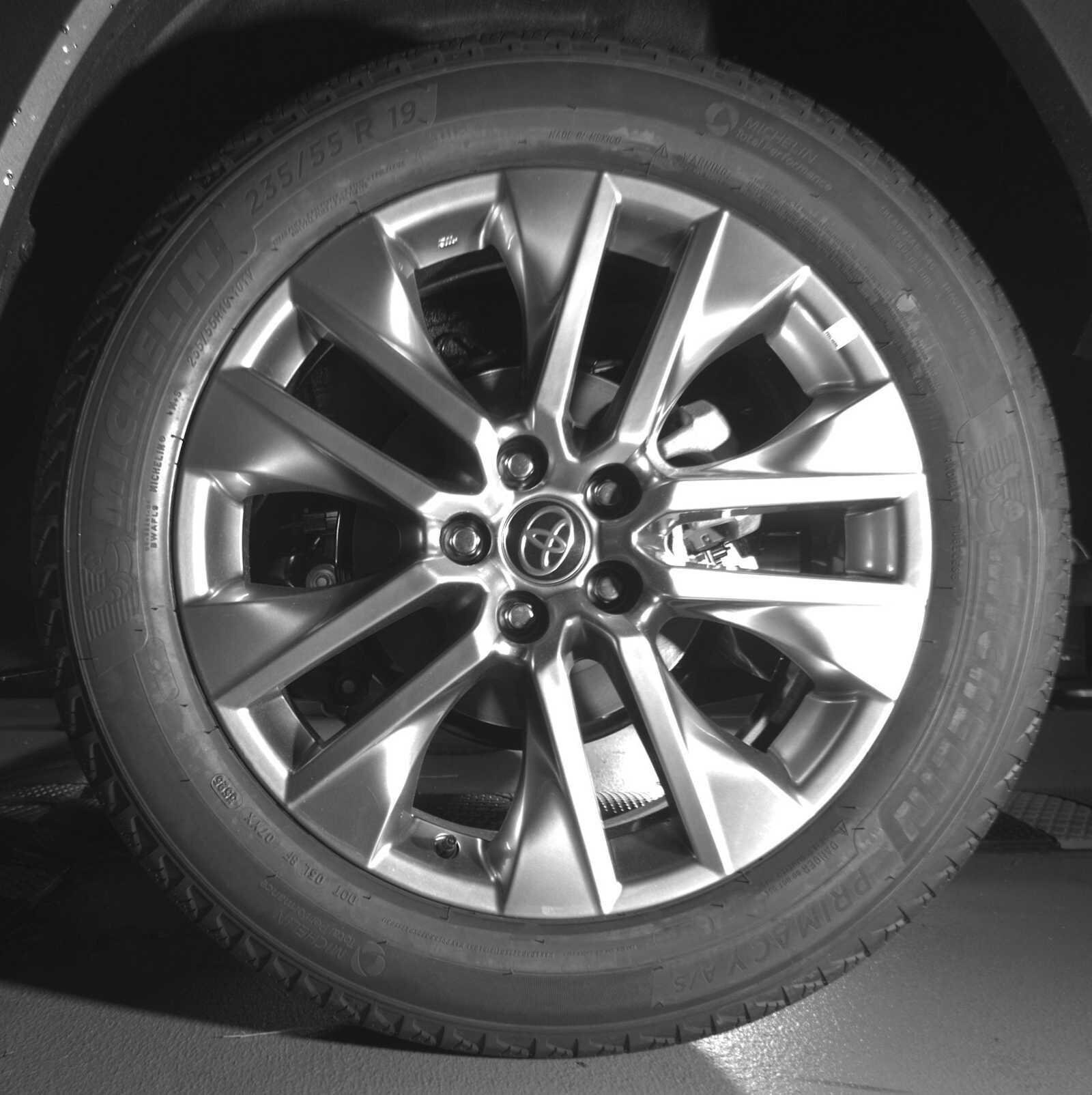 Thumbnail: 2025 Toyota RAV4 - 11