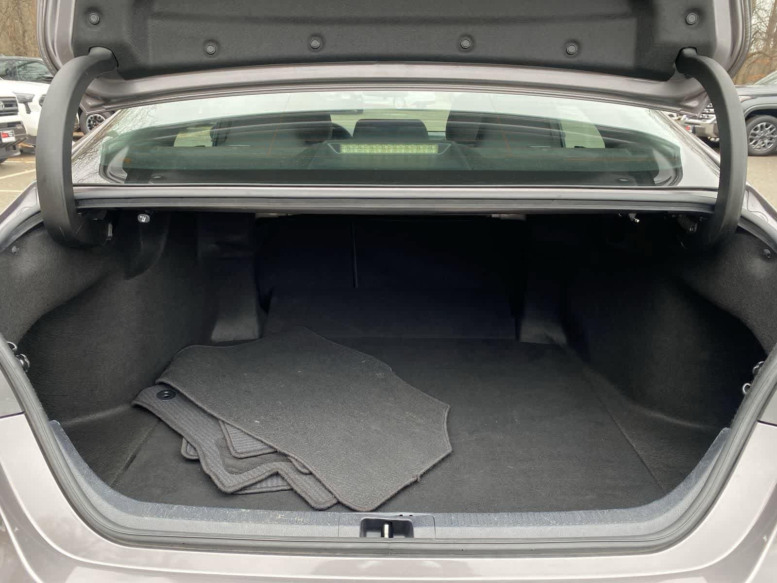 Thumbnail: 2023 Toyota Camry - 17