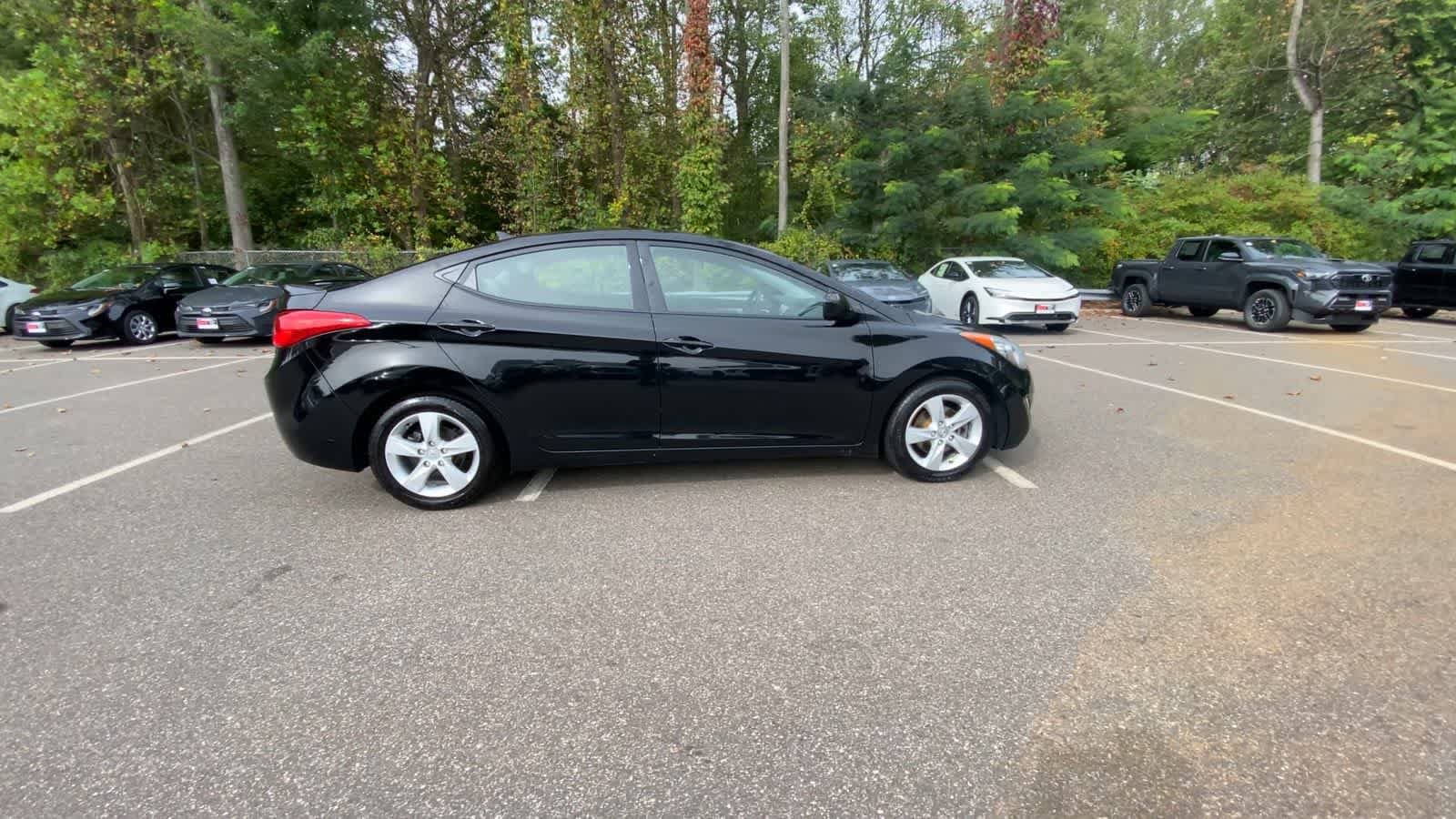 Thumbnail: 2013 Hyundai Elantra - 9