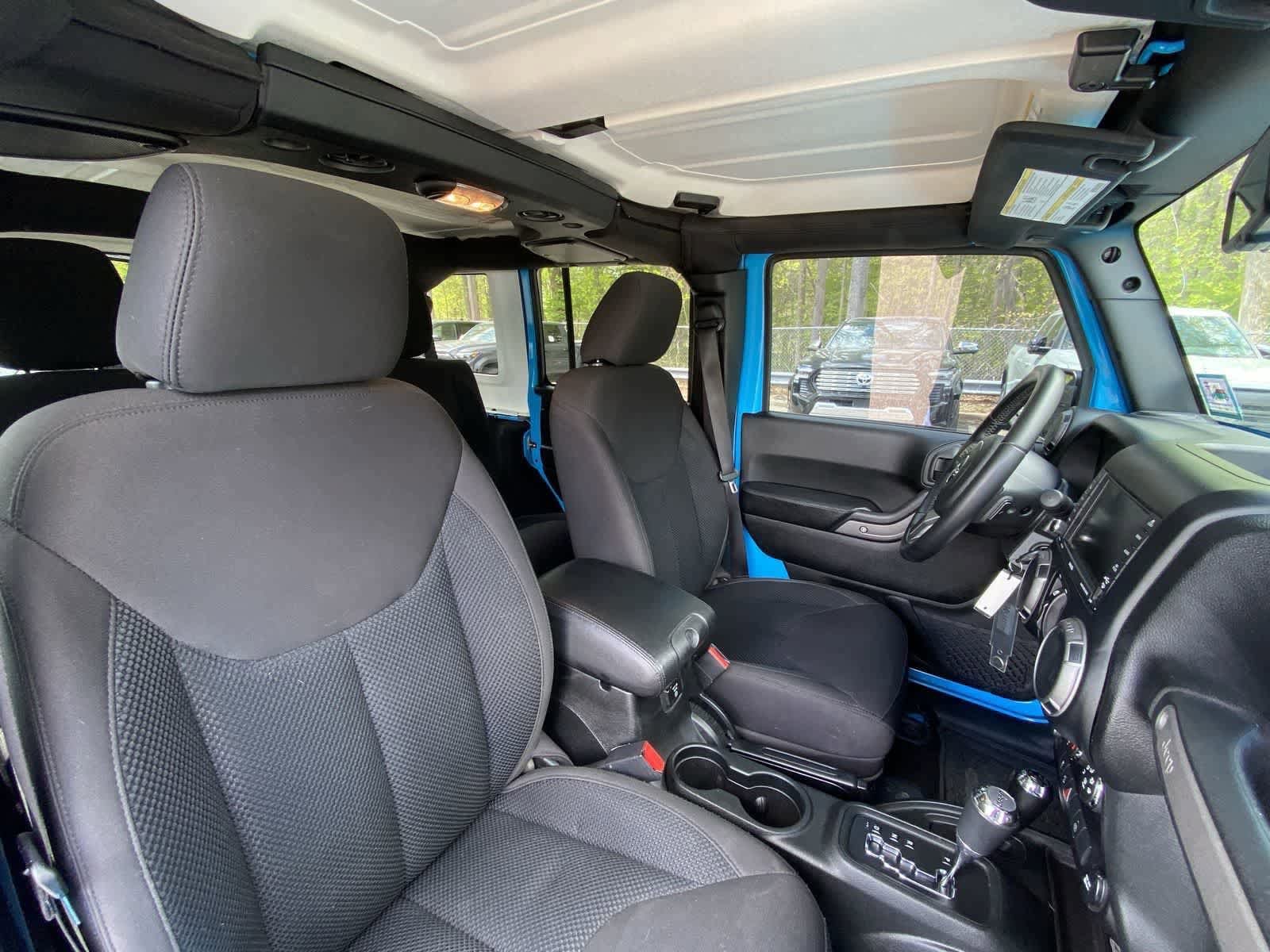 Thumbnail: 2017 Jeep Wrangler - 39