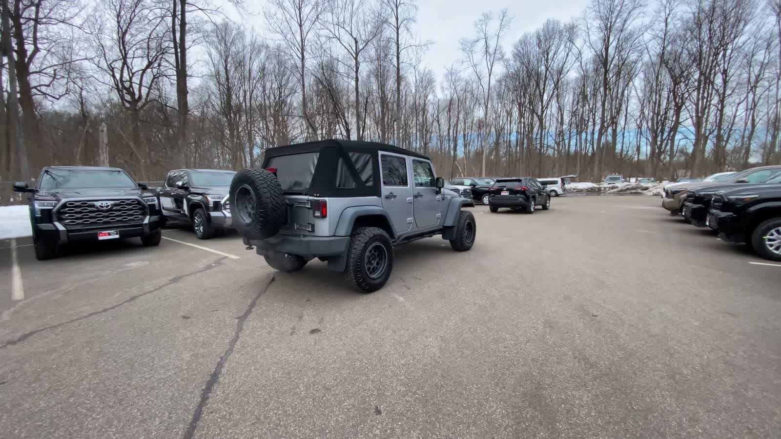 Thumbnail: 2014 Jeep Wrangler - 11