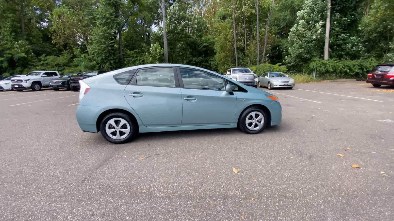 Thumbnail: 2014 Toyota Prius - 9