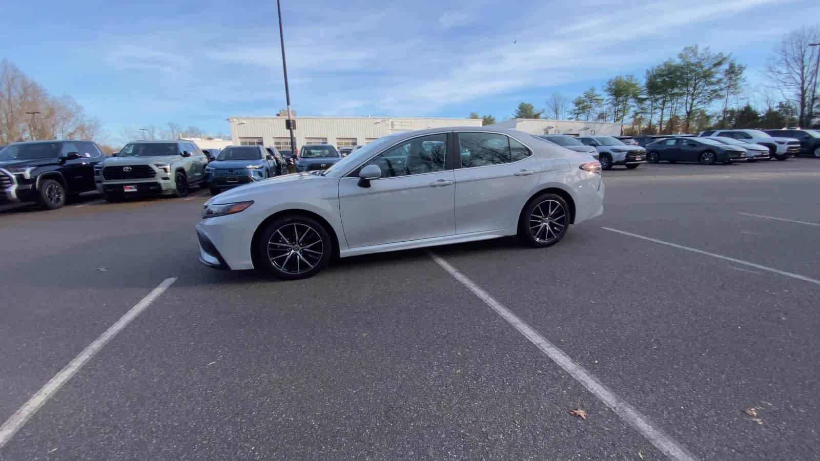 Thumbnail: 2023 Toyota Camry - 12