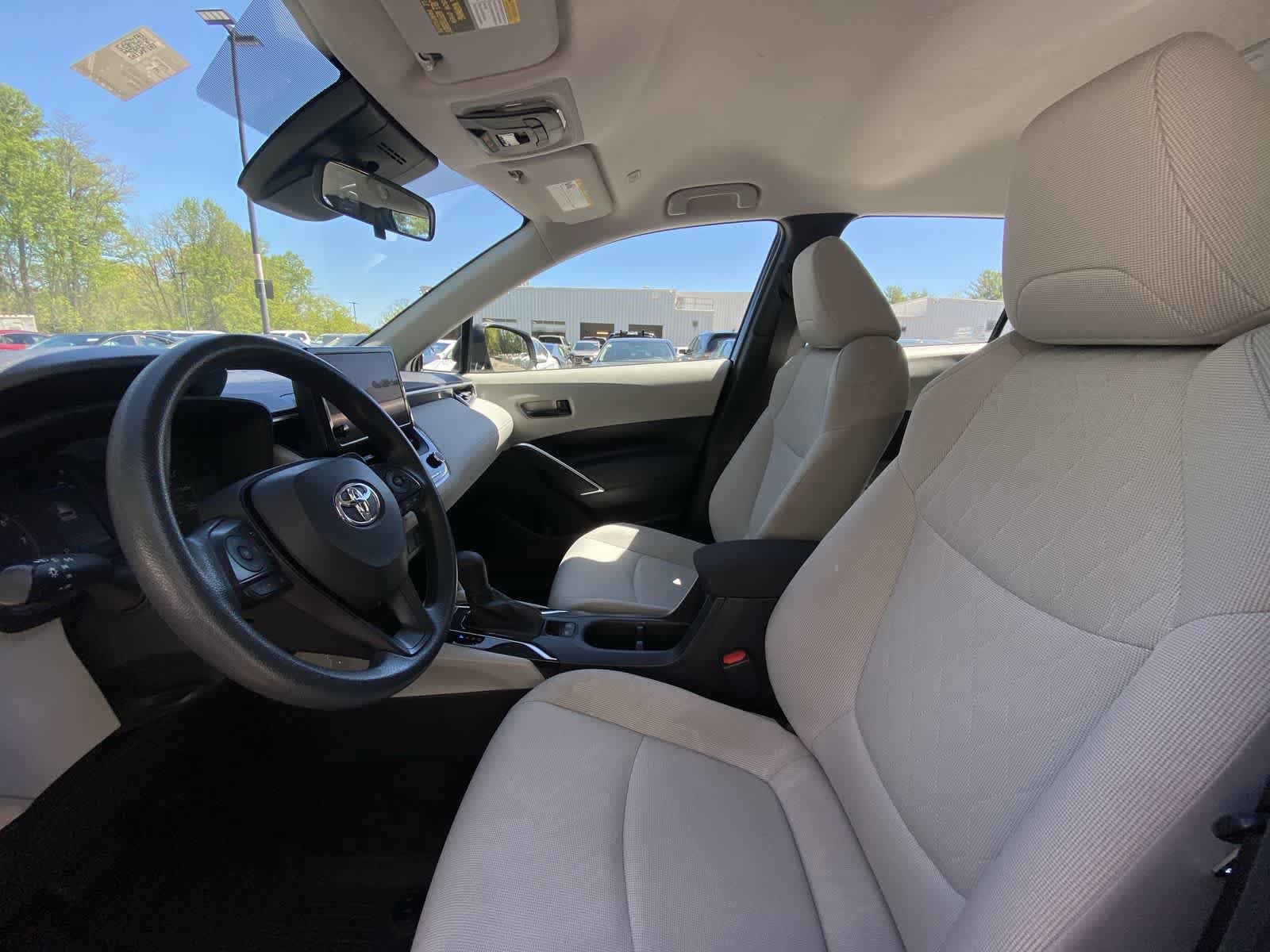 Thumbnail: 2023 Toyota Corolla Cross - 17