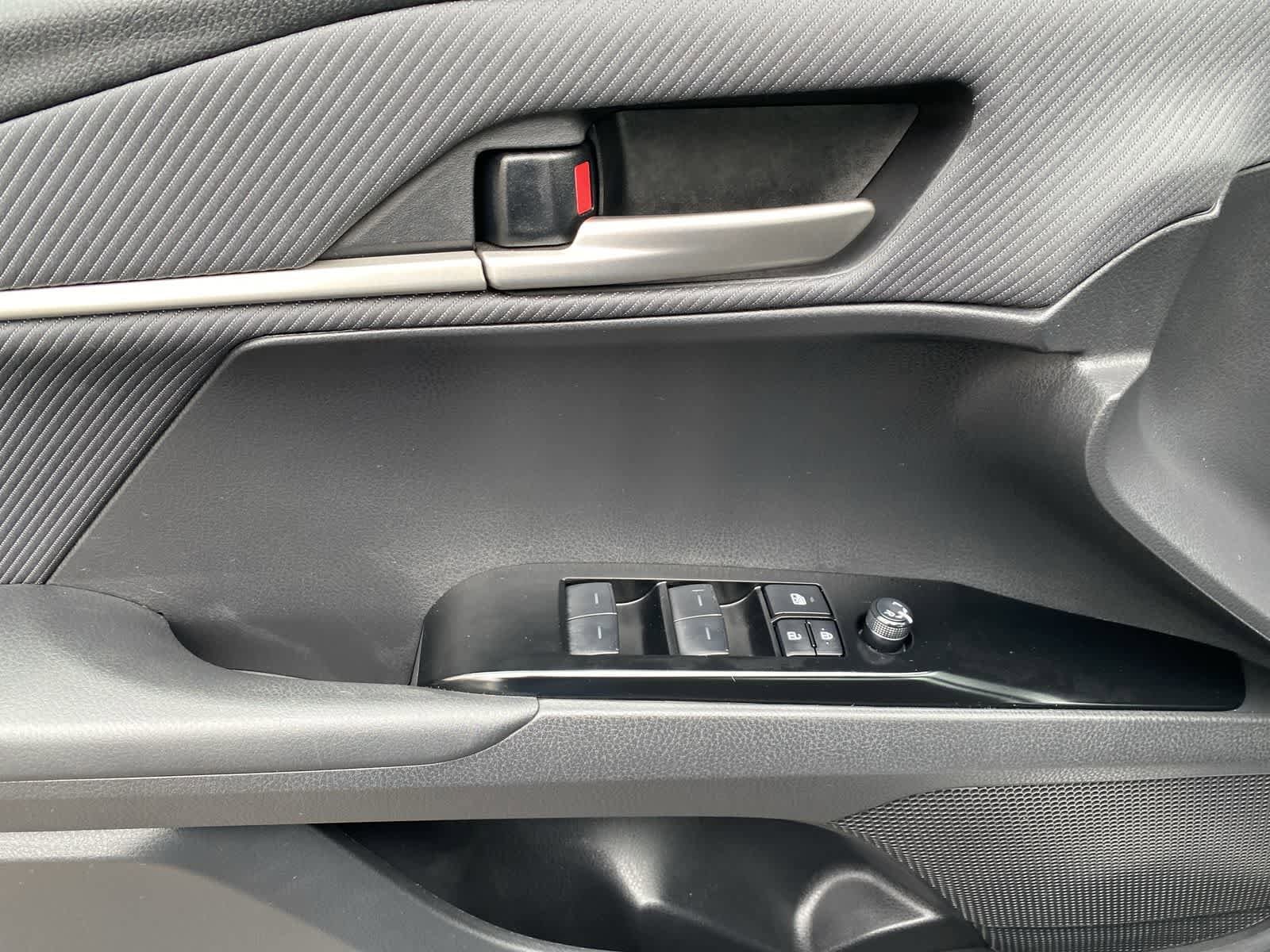 Thumbnail: 2025 Toyota Camry - 22