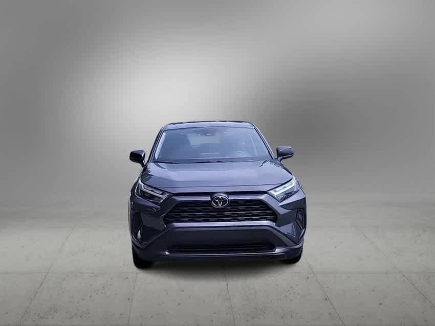 2025 Toyota RAV4 LE 3