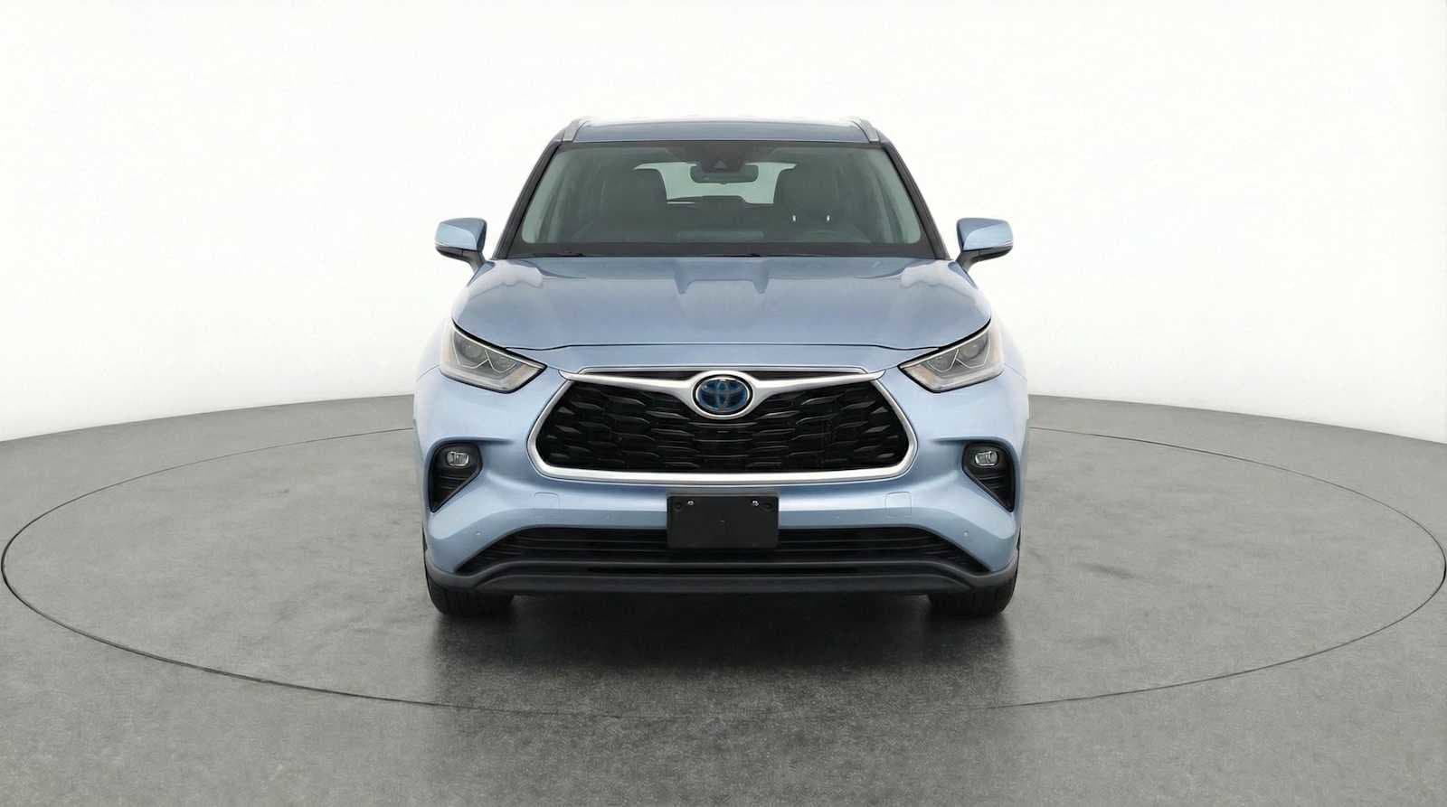 Thumbnail: 2021 Toyota Highlander - 3