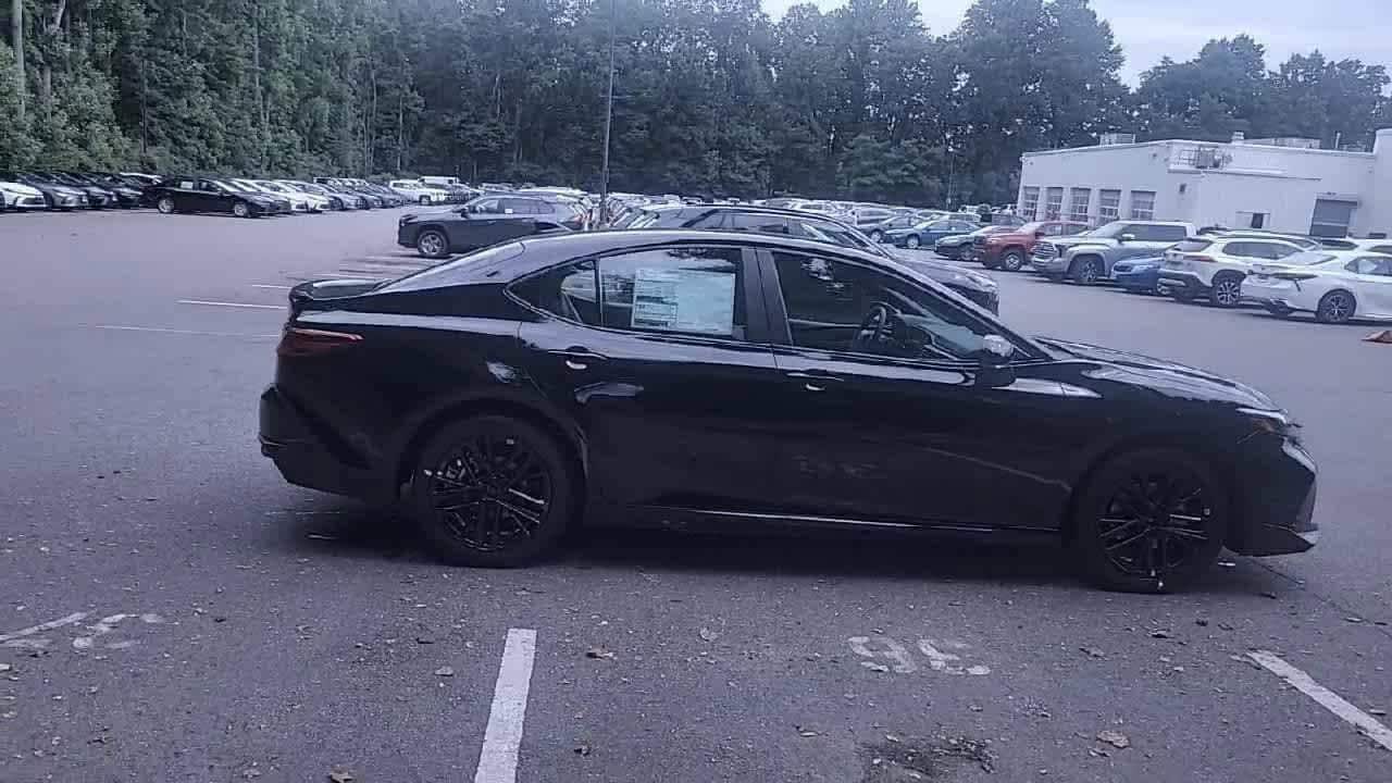 Thumbnail: 2025 Toyota Camry - 9