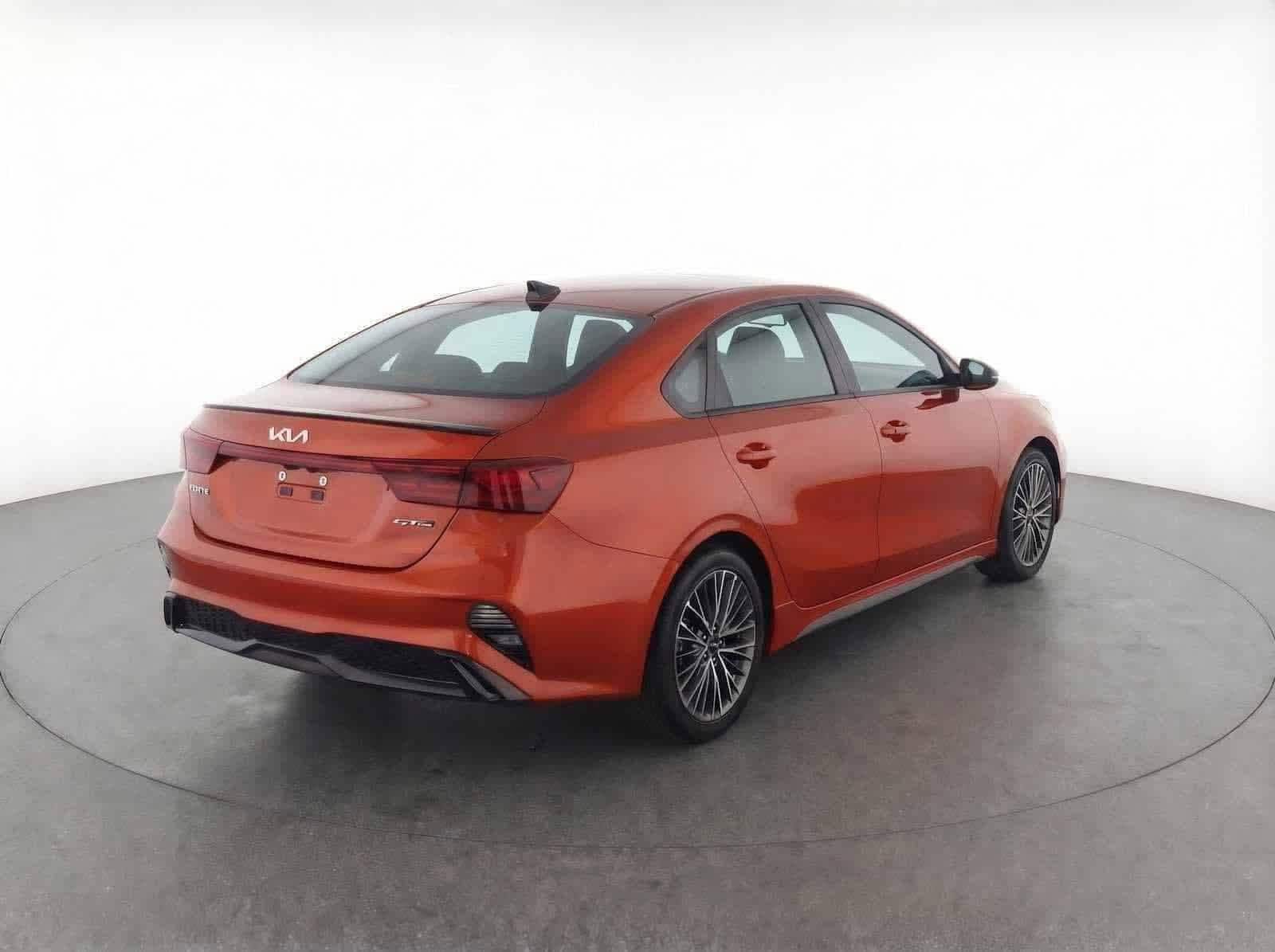 Thumbnail: 2022 Kia Forte - 5