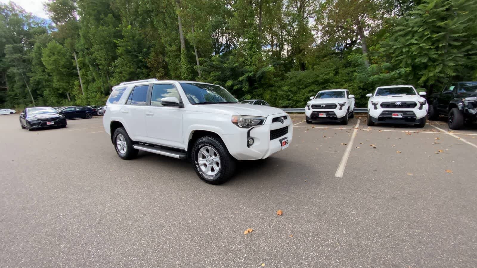 2014 Toyota 4Runner SR5 photo 2